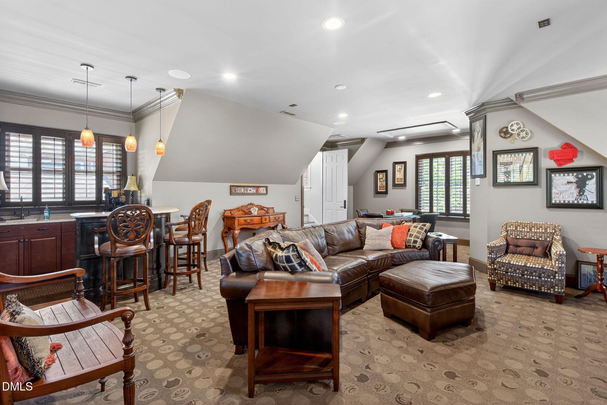 304 Pond Bluff Way