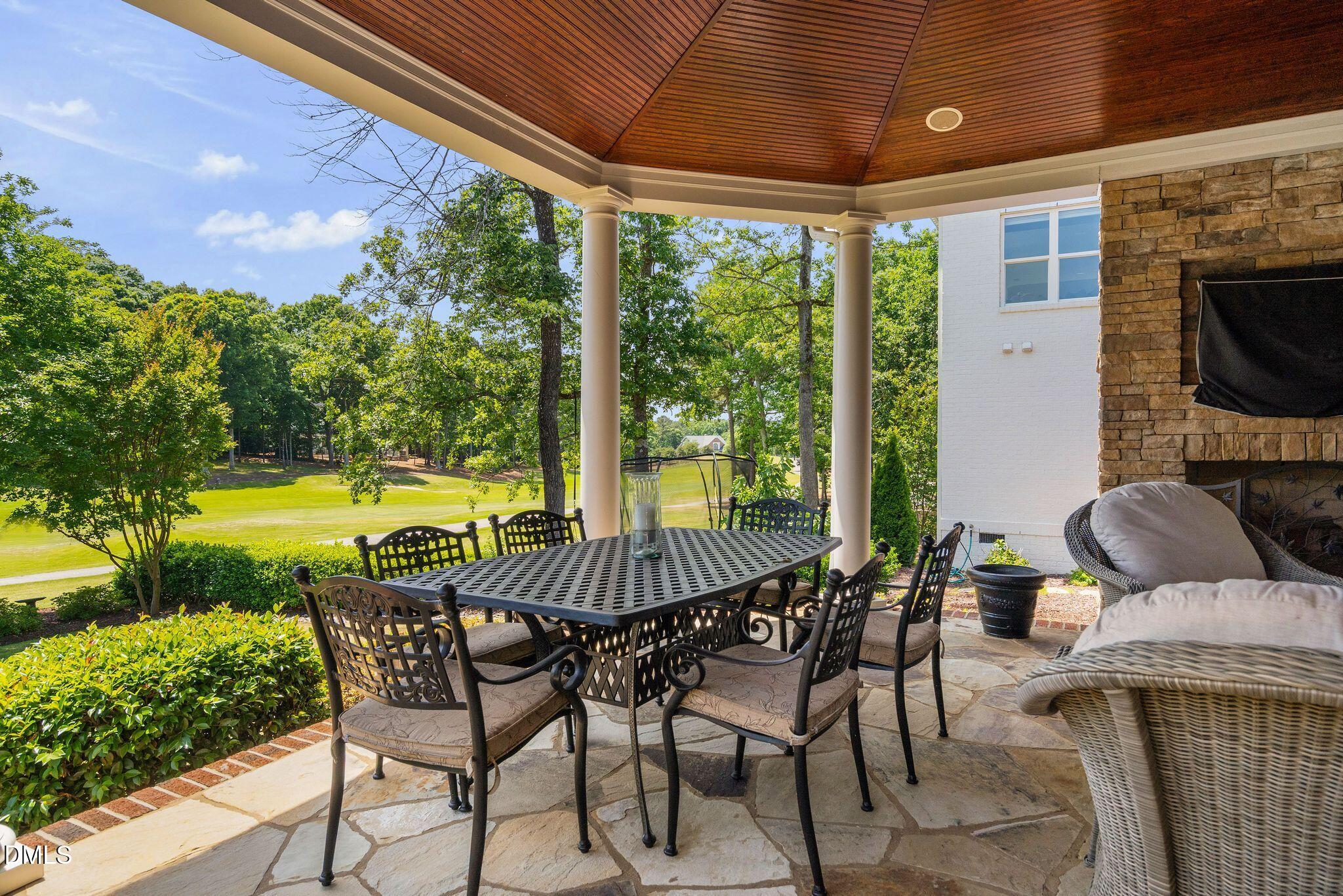 304 Pond Bluff Way