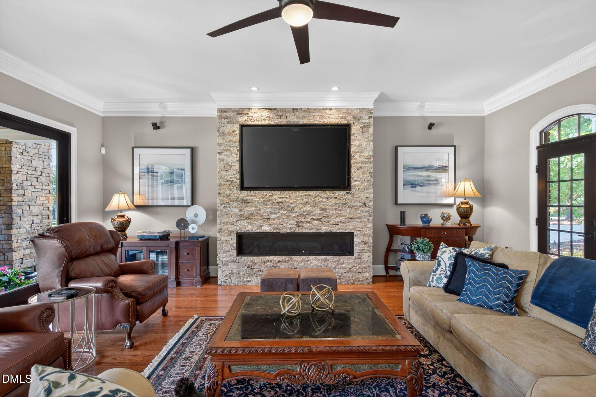 304 Pond Bluff Way