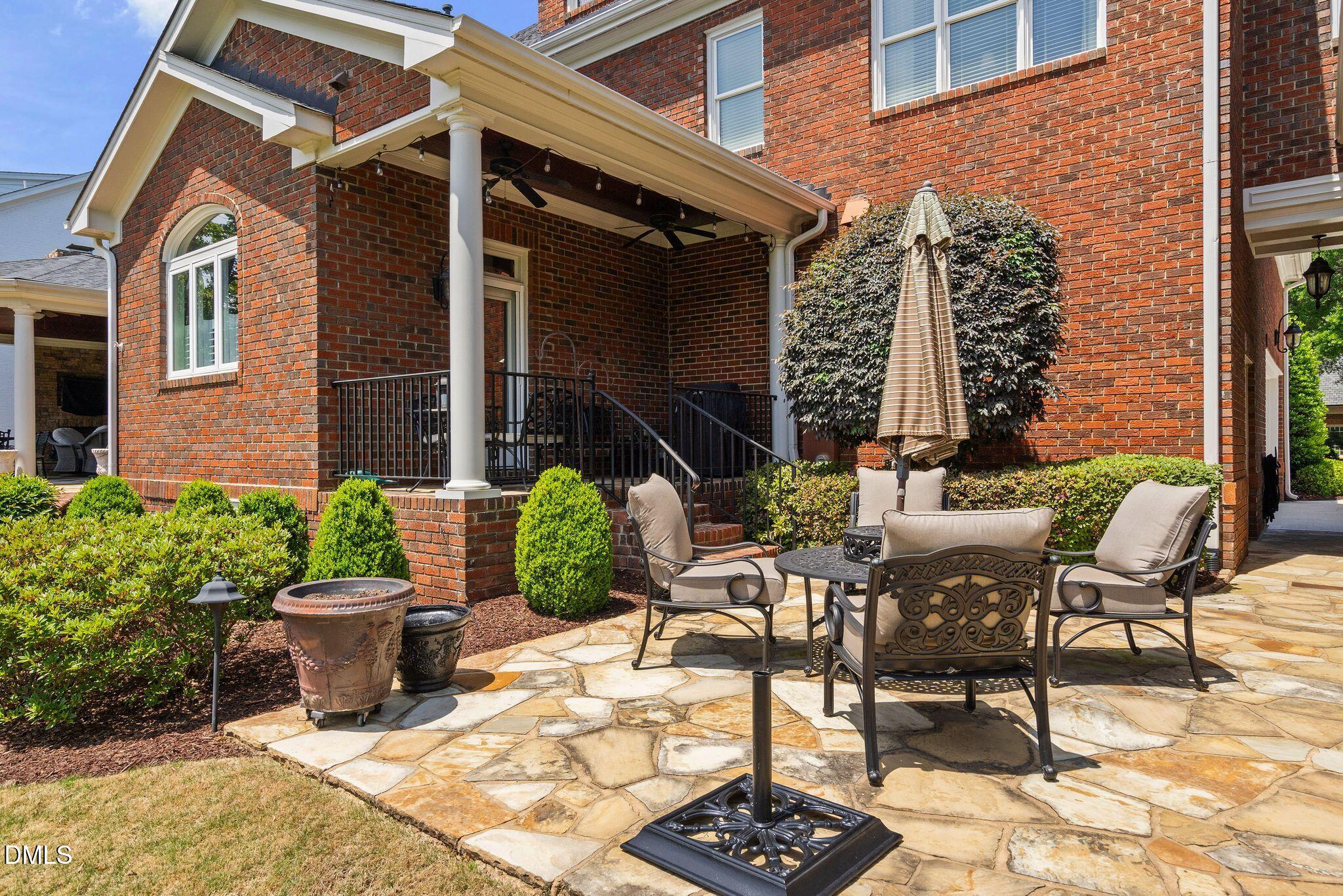 304 Pond Bluff Way