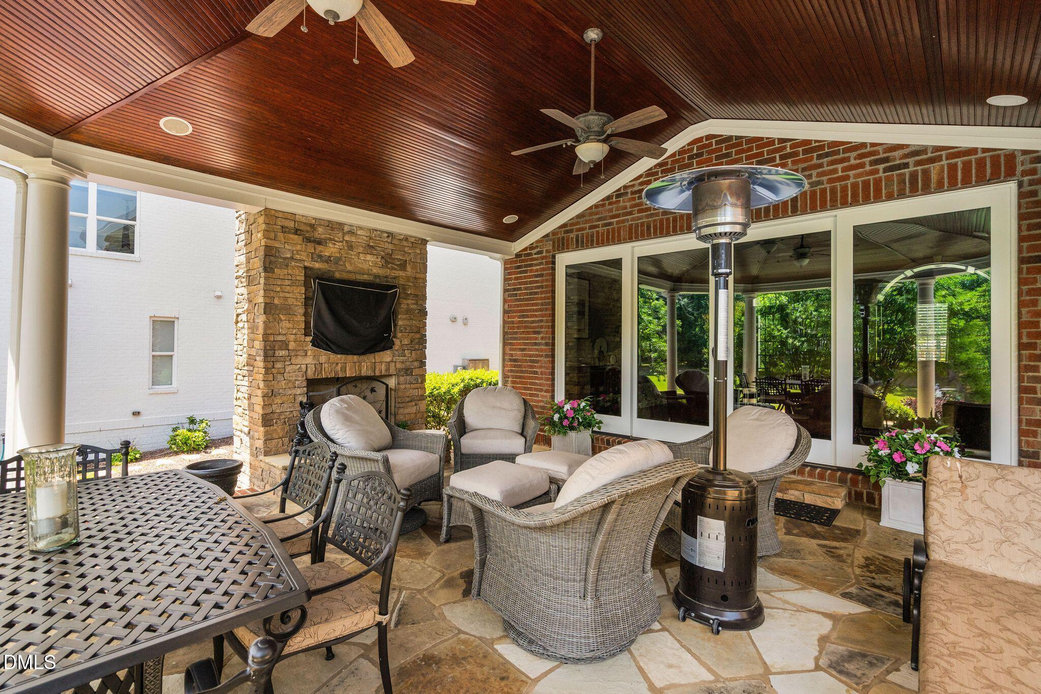 304 Pond Bluff Way