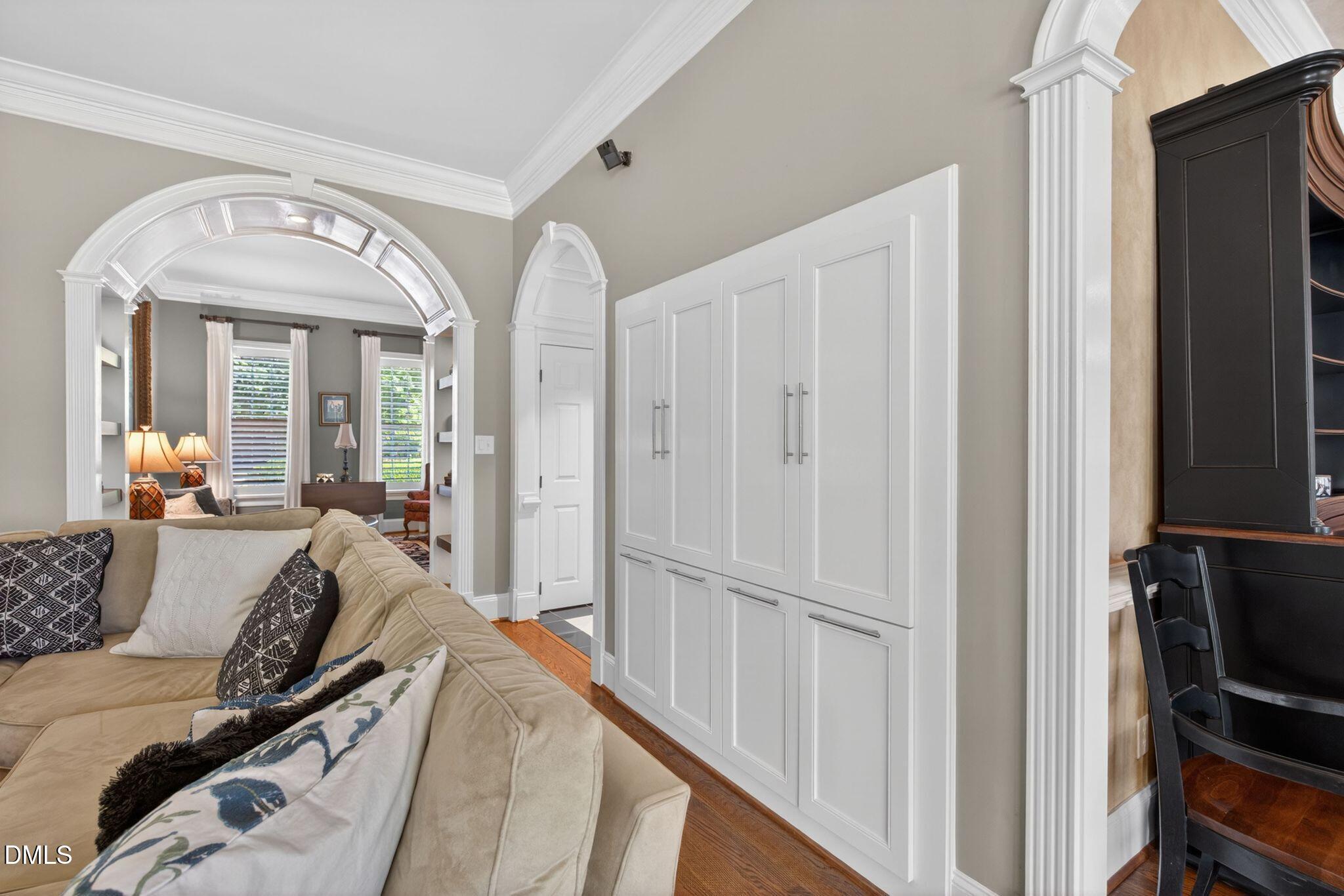 304 Pond Bluff Way