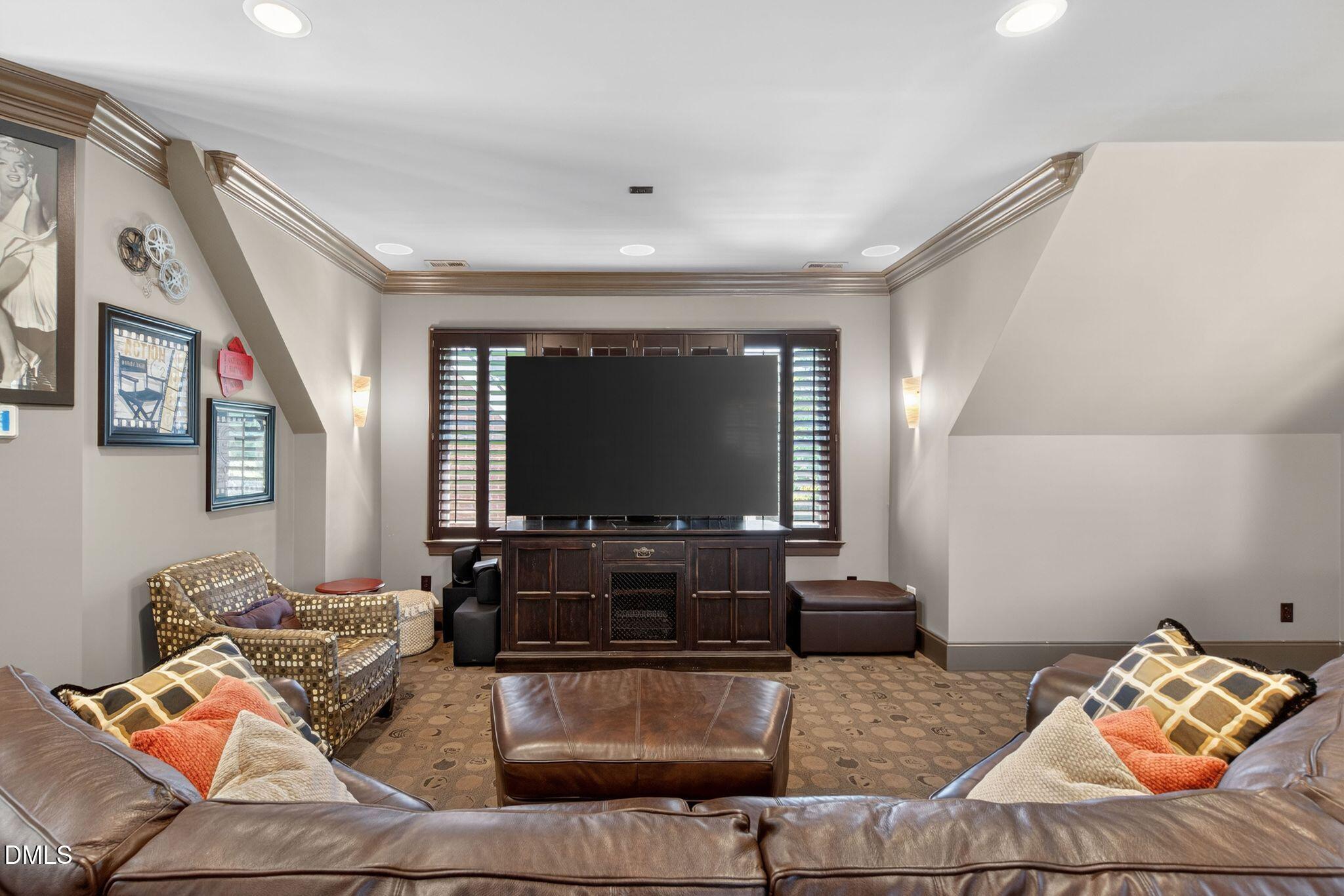 304 Pond Bluff Way