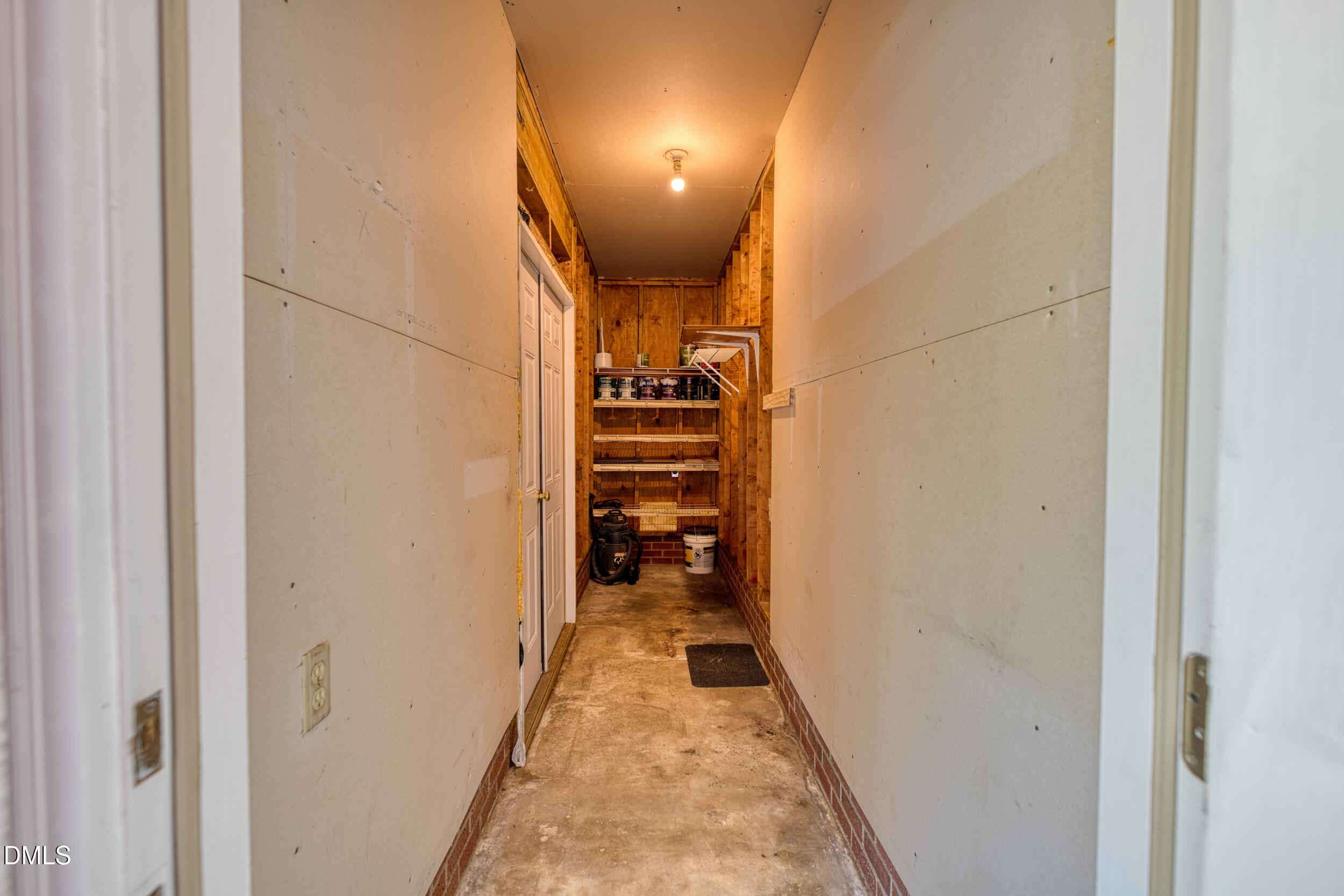 209 N Wilkins Road