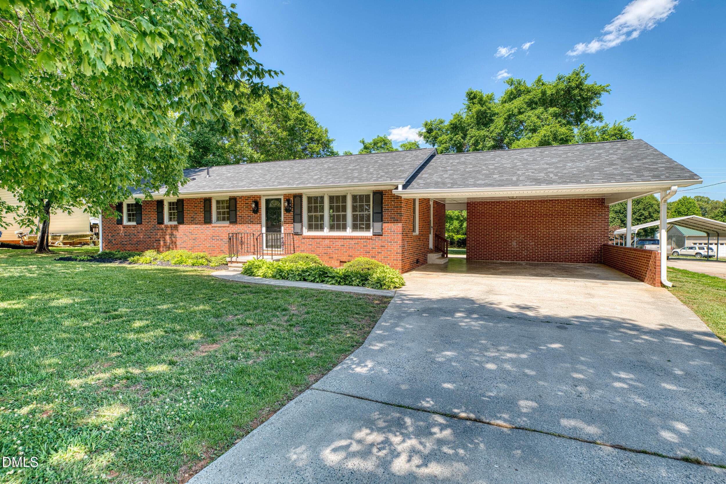 209 N Wilkins Road