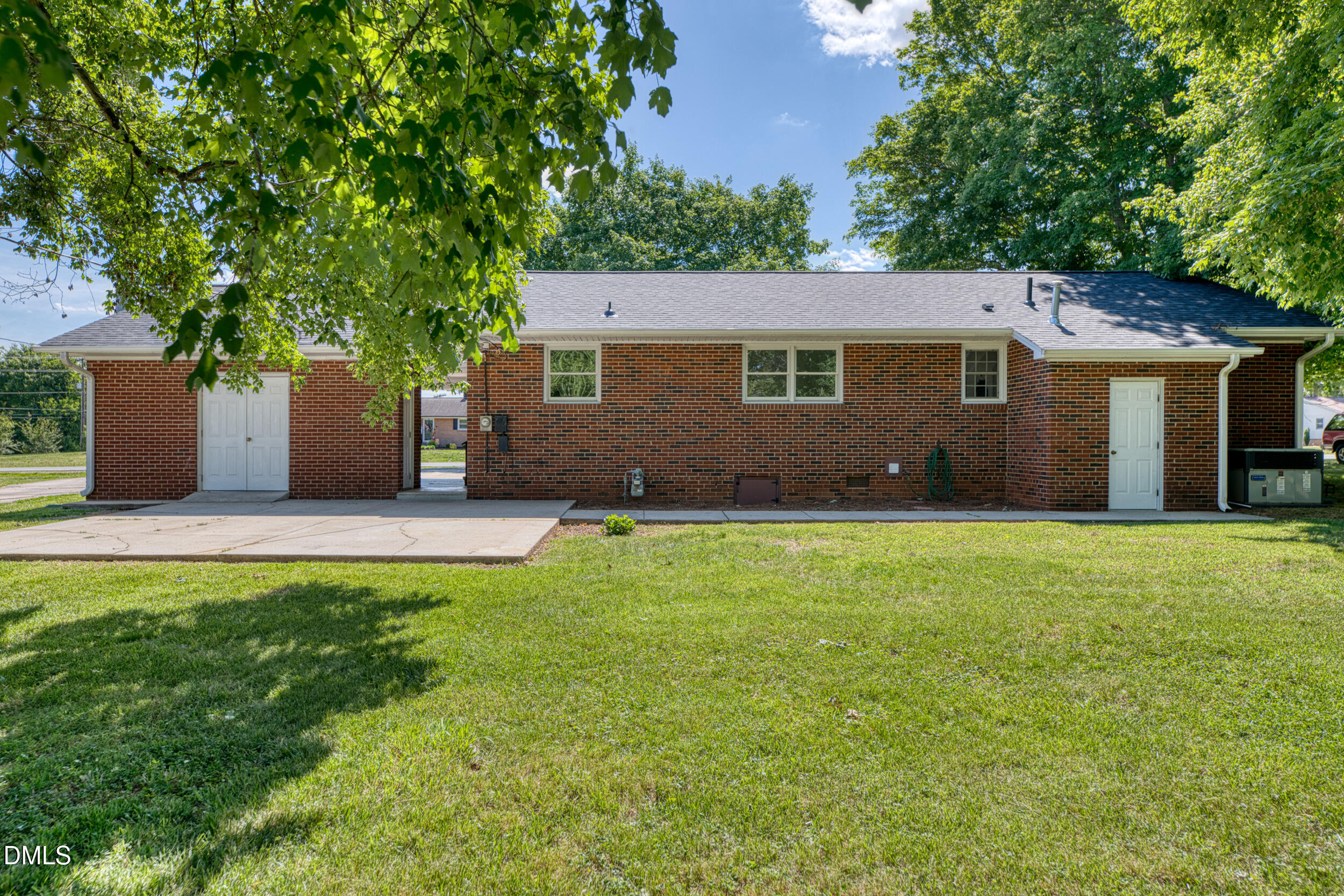 209 N Wilkins Road