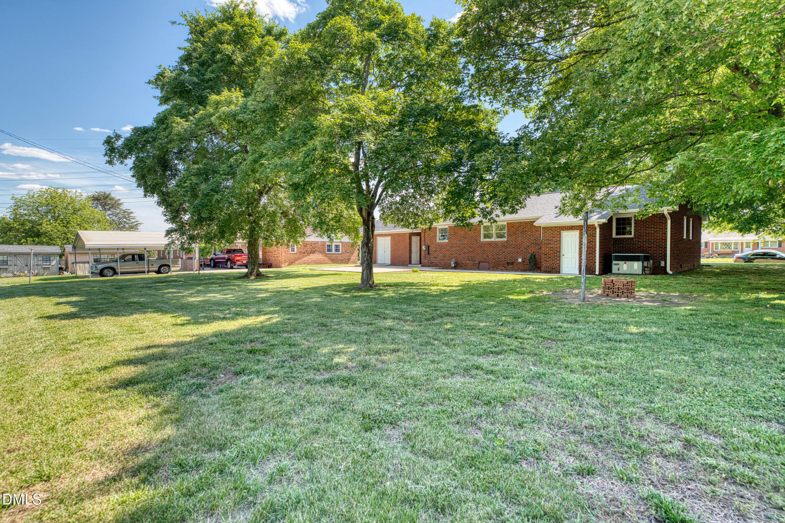 209 N Wilkins Road