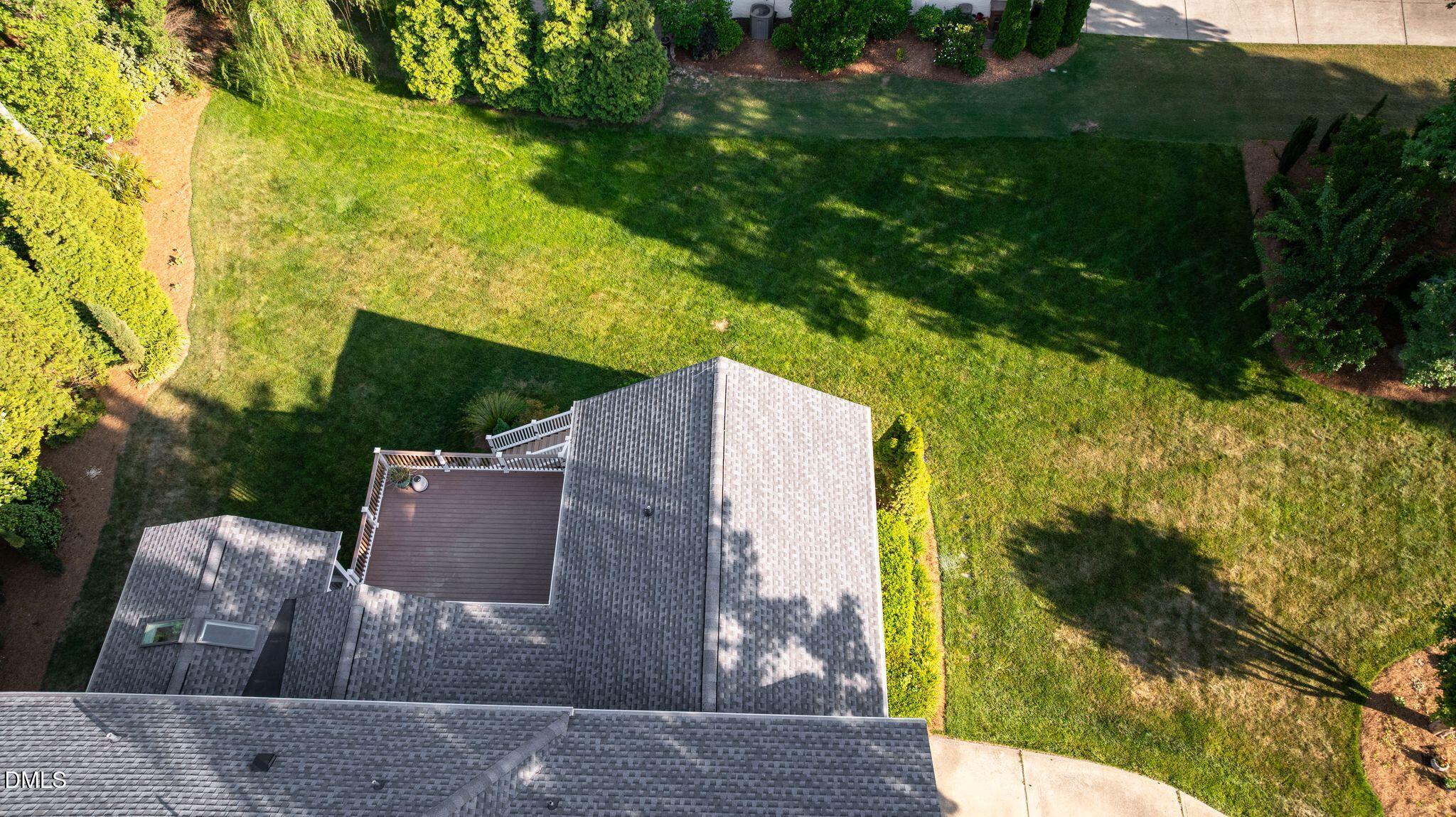 104 Circle On The Green Green