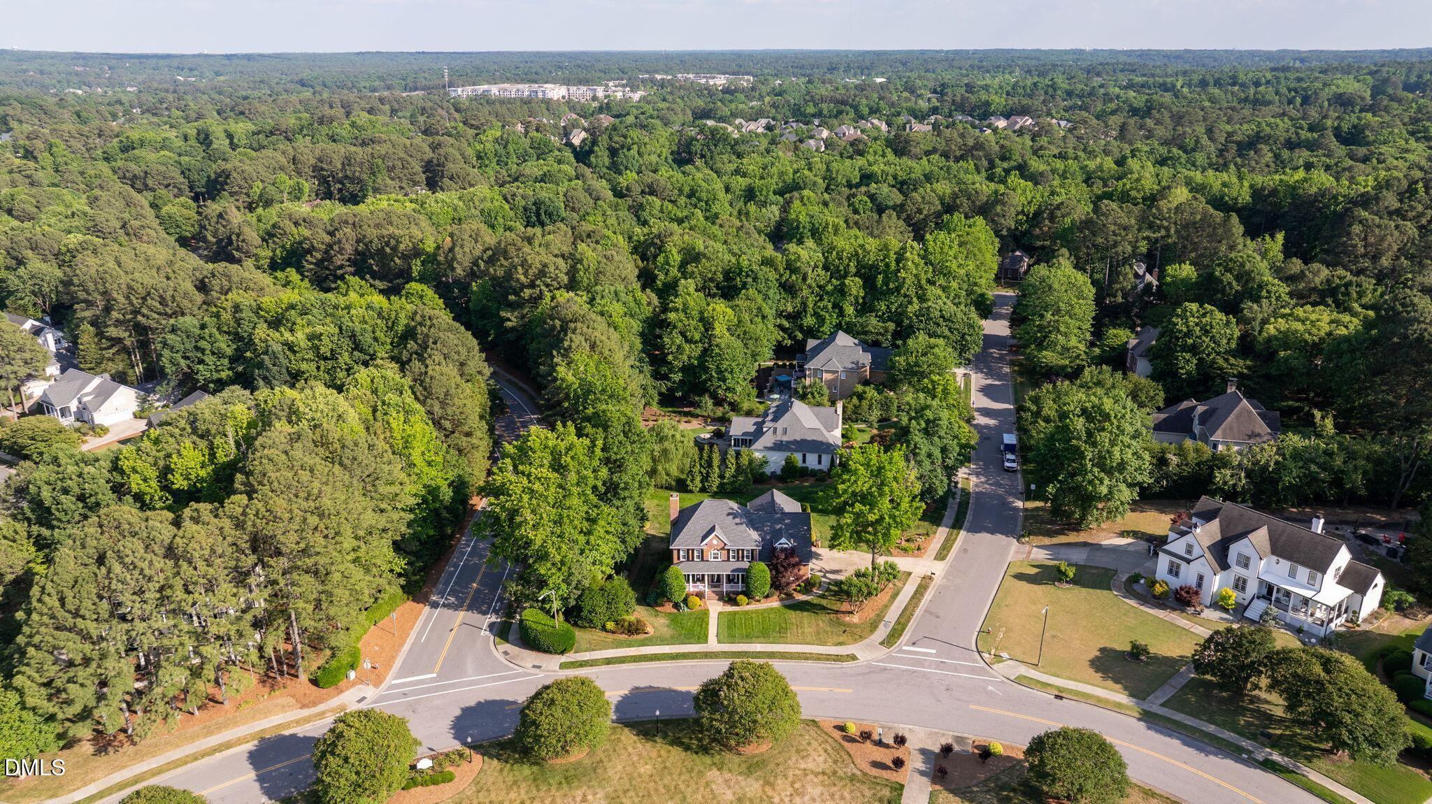 104 Circle On The Green Green