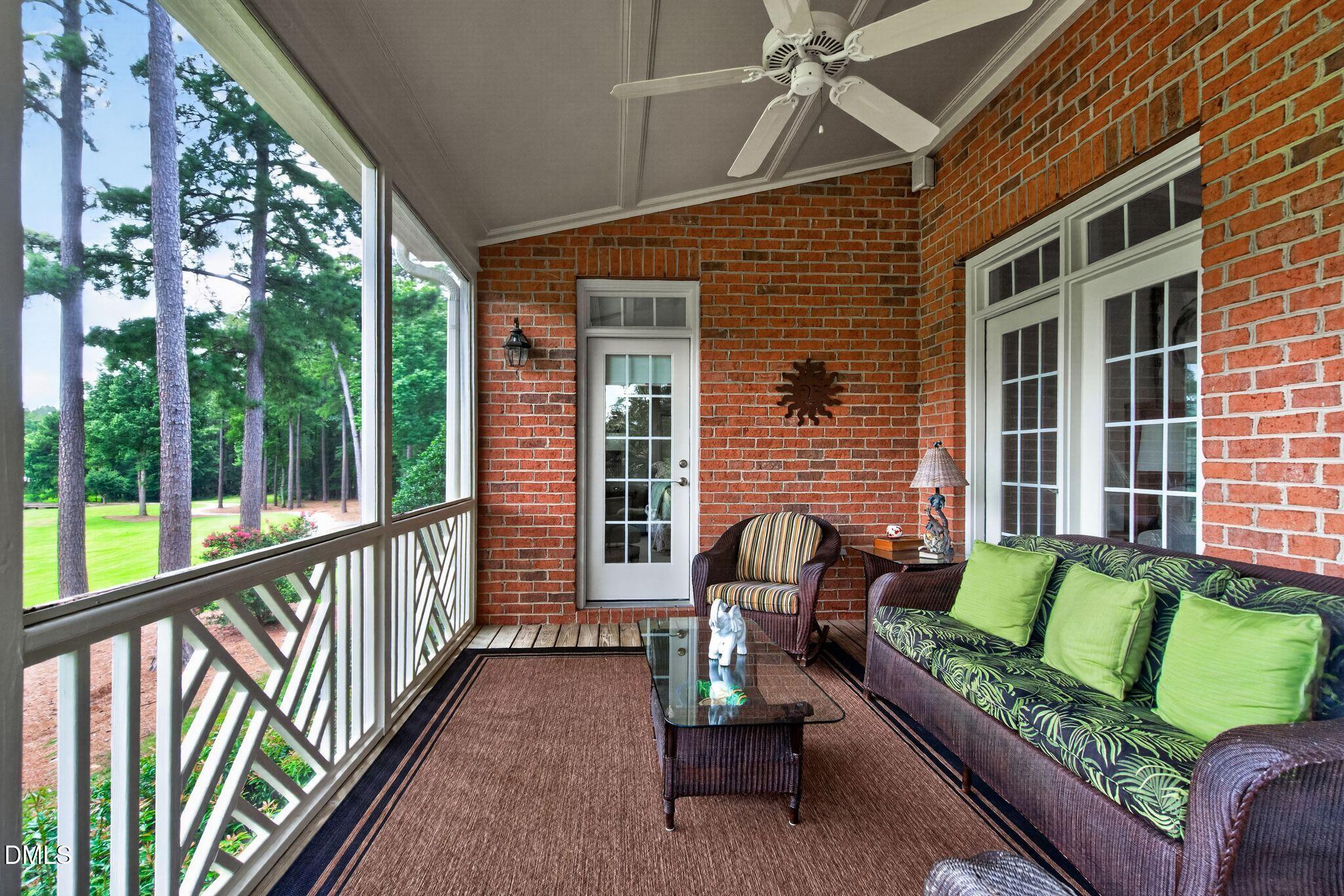 121 Bending Oak Way