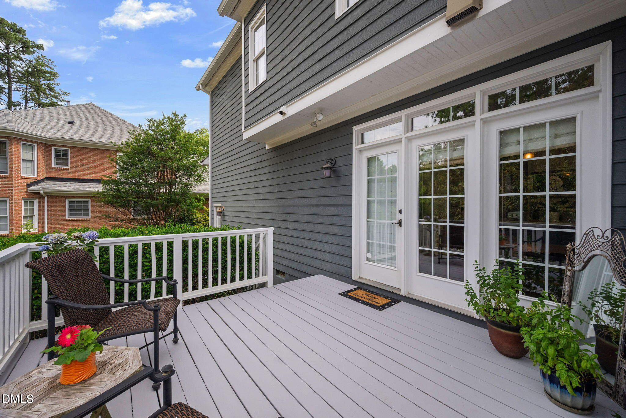 120 Crystlewood Court