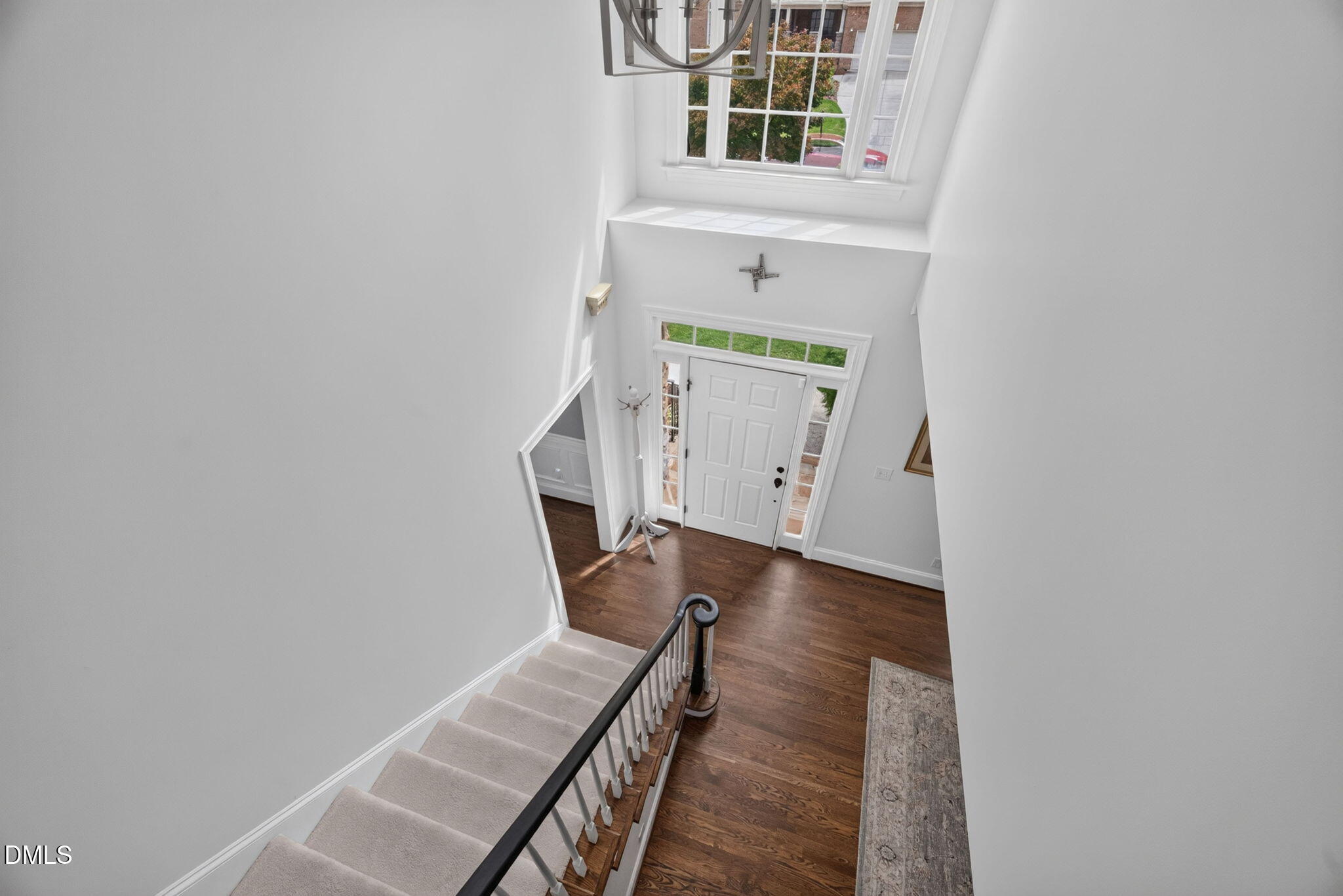 120 Crystlewood Court