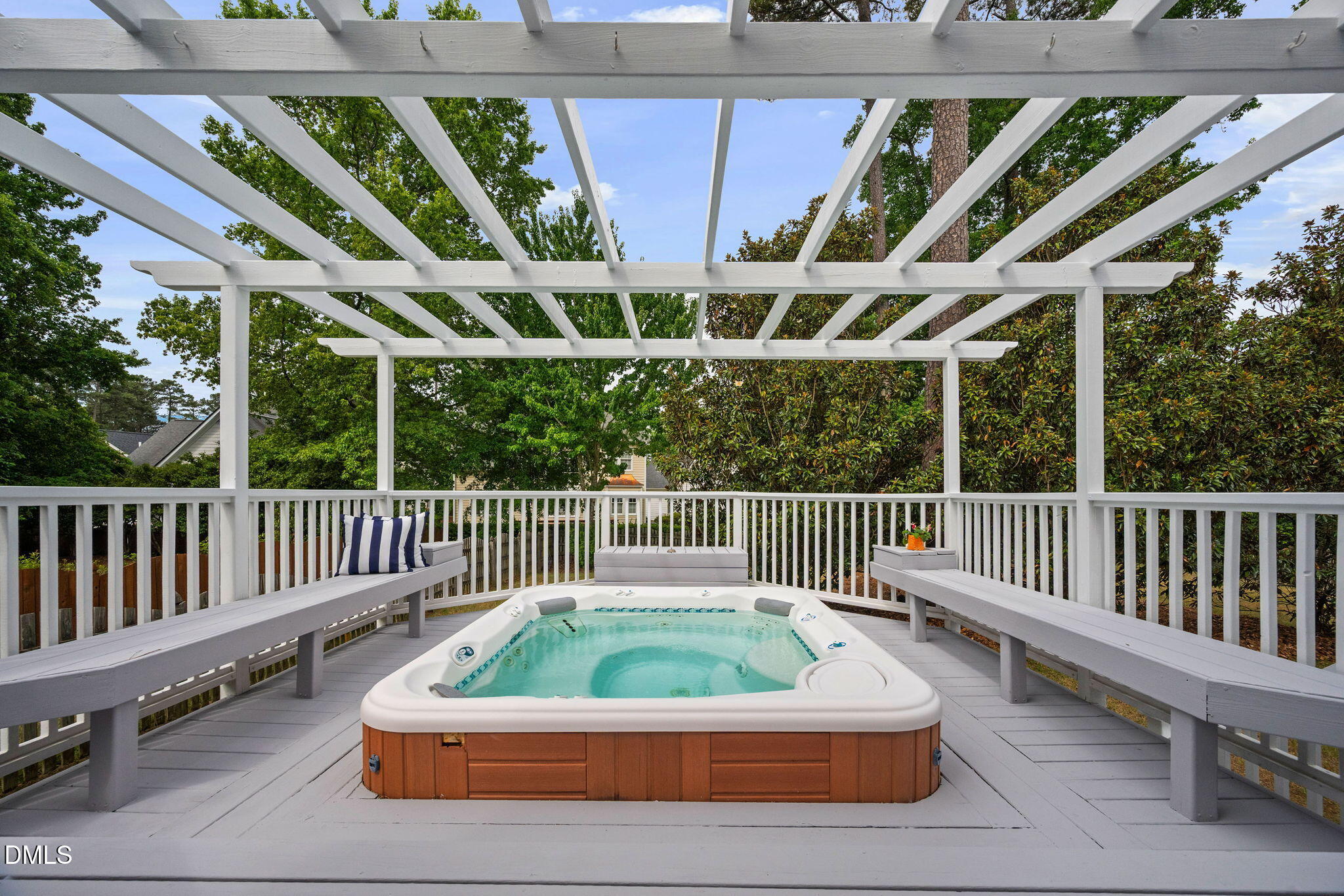 120 Crystlewood Court