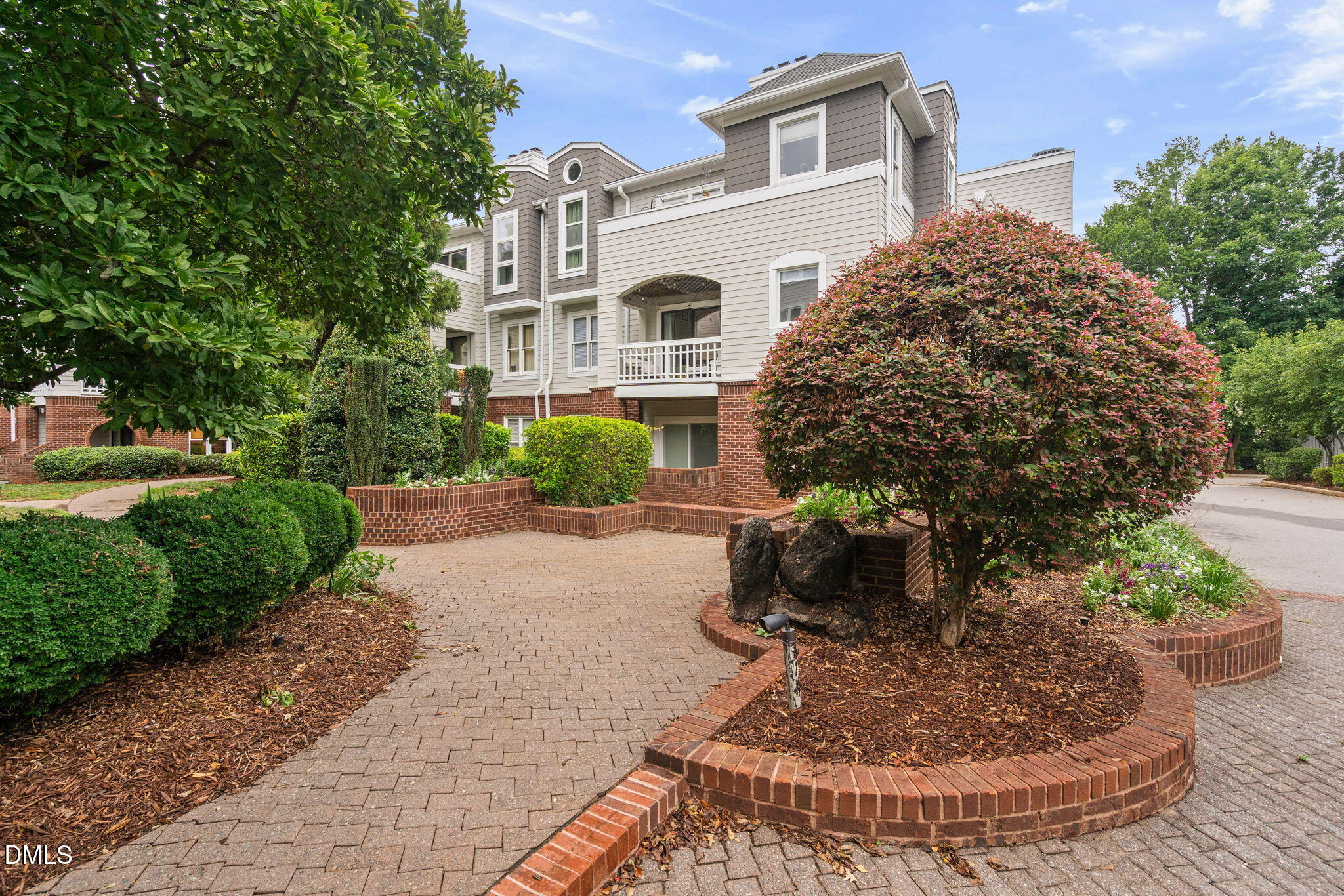 1000 Brighthurst Drive # 304