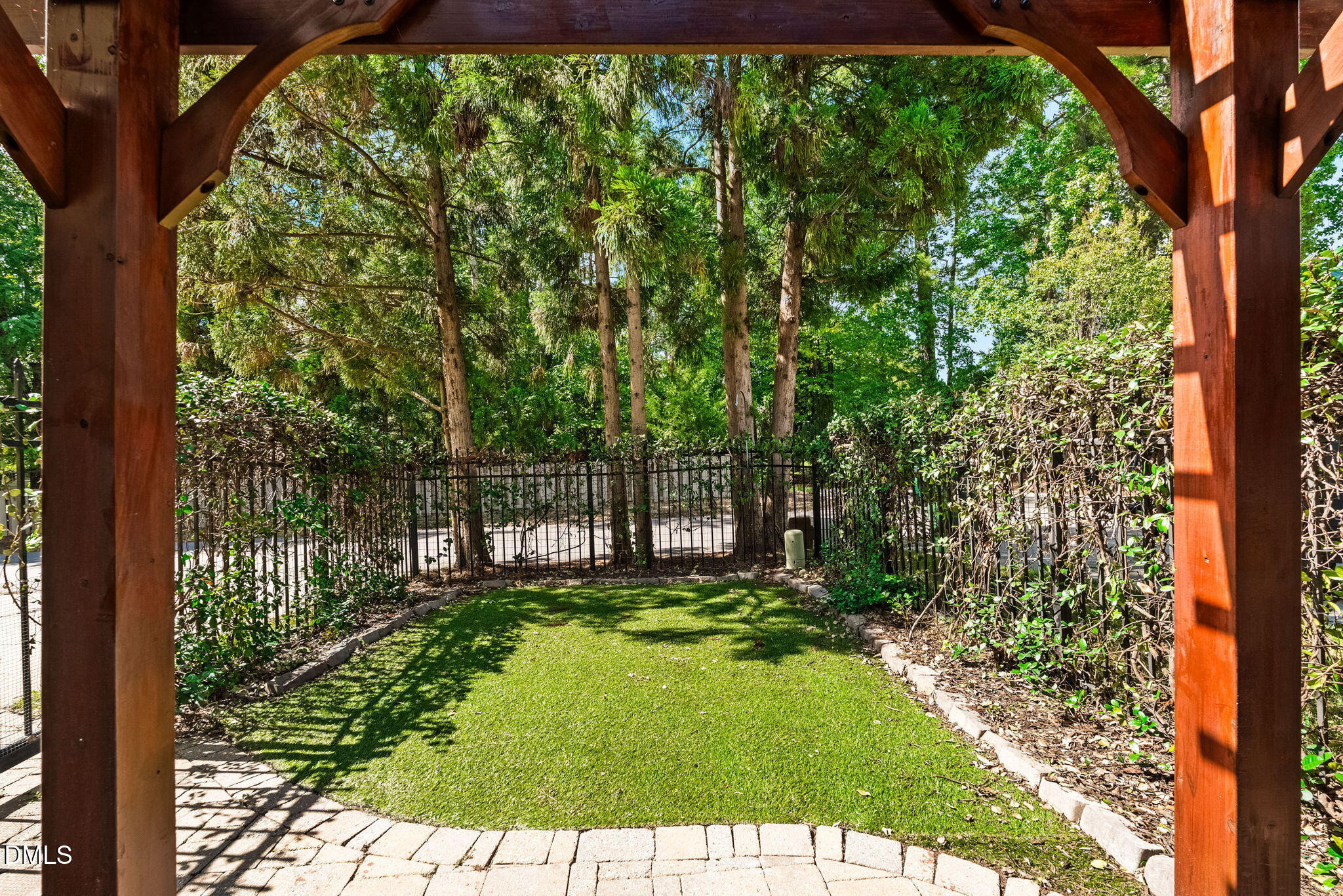 517 Commons Walk Circle