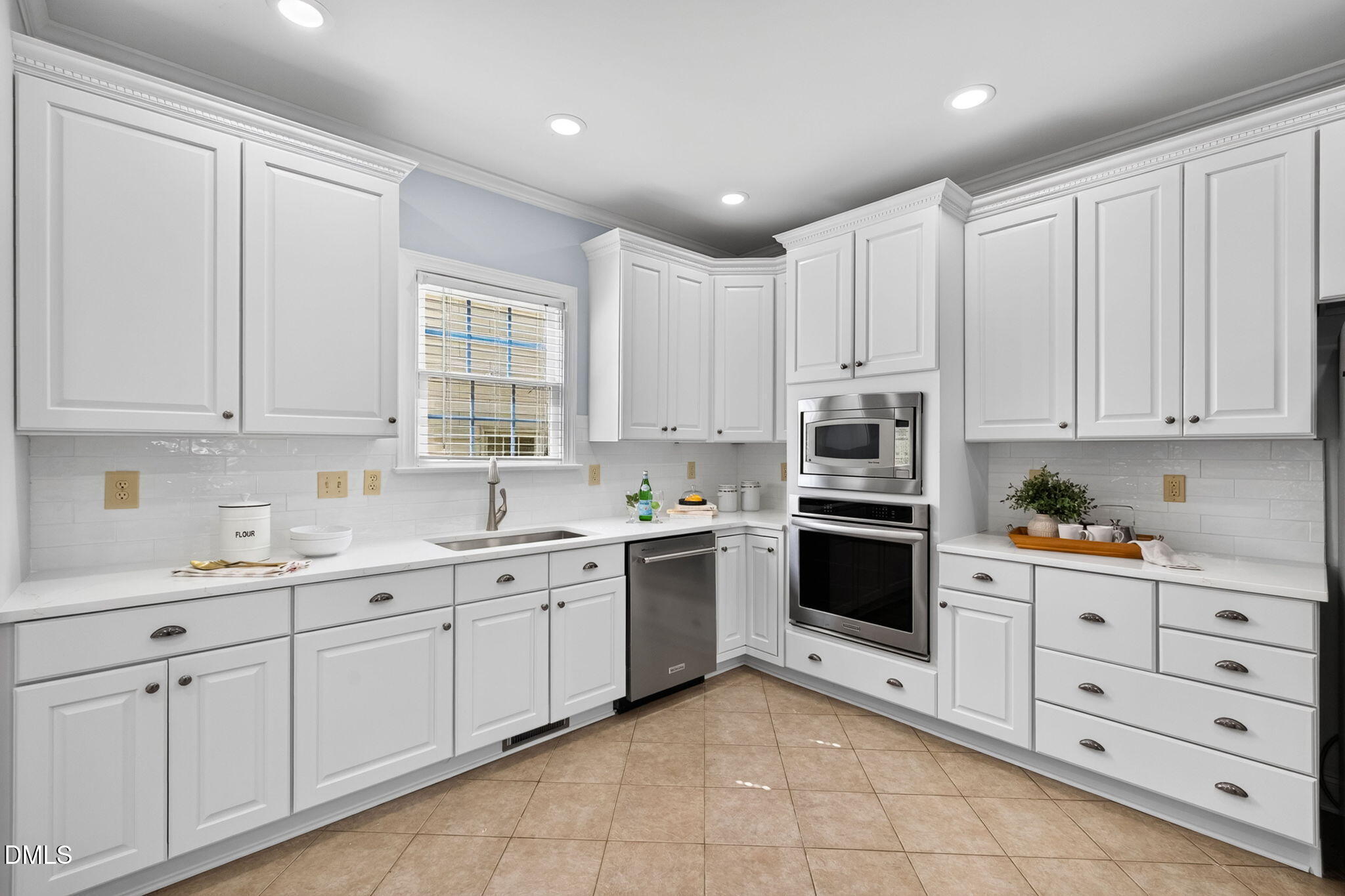 517 Commons Walk Circle