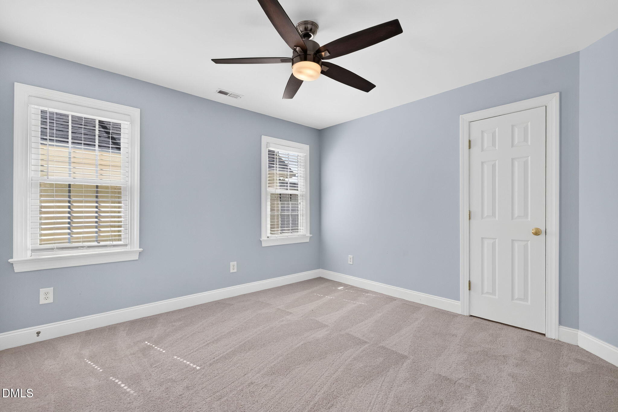 517 Commons Walk Circle