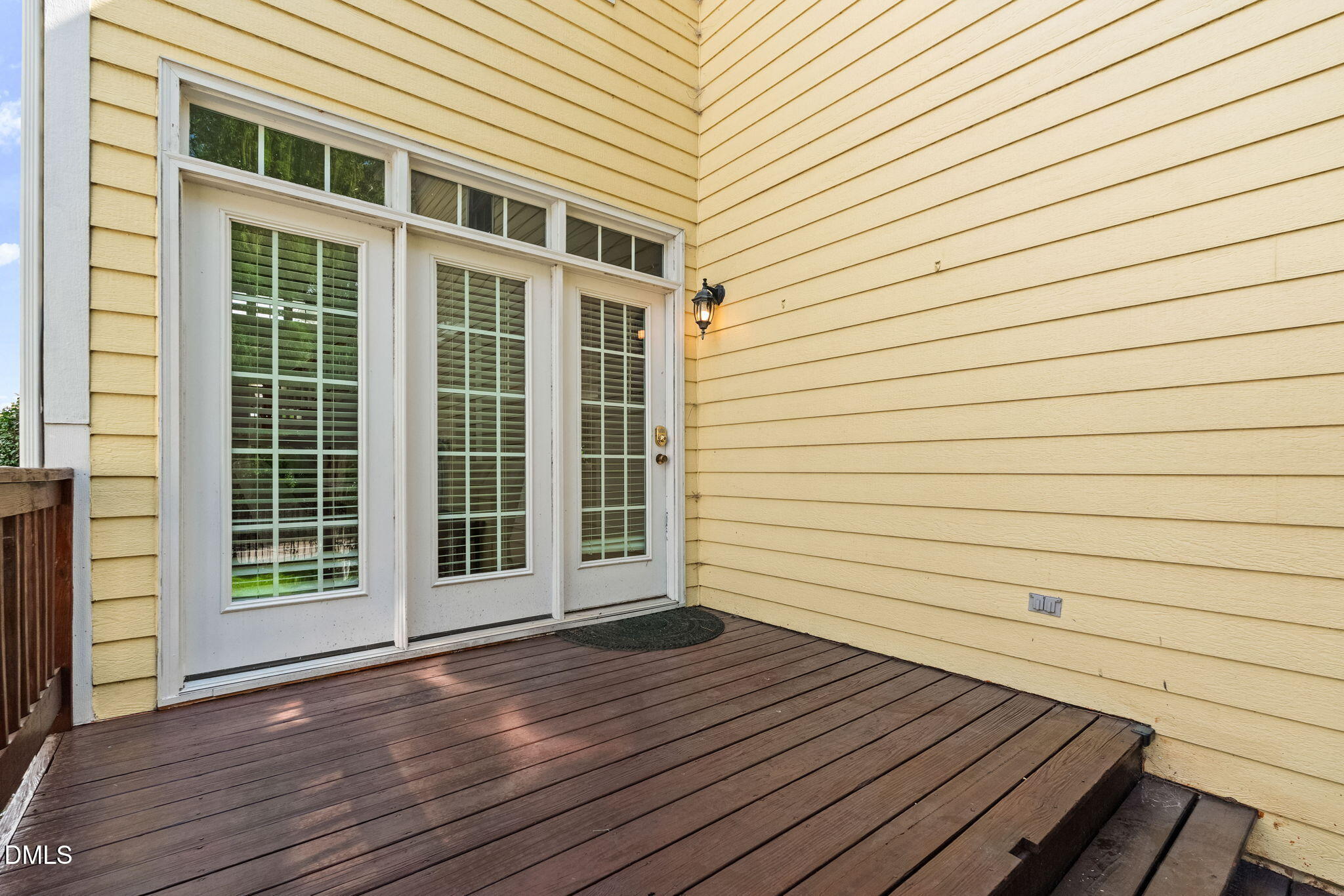 517 Commons Walk Circle