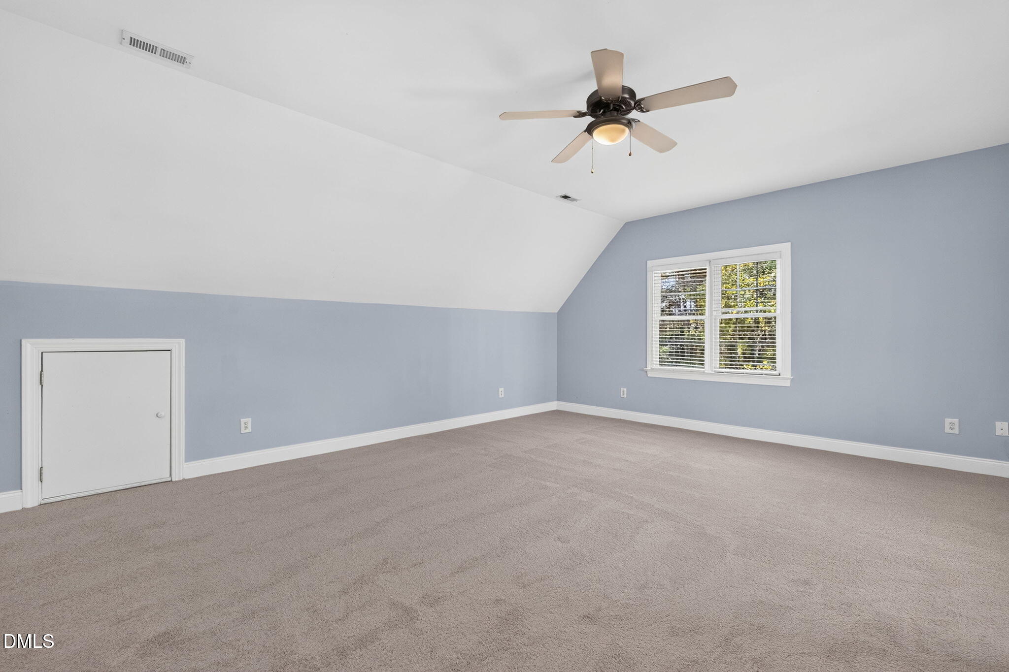 517 Commons Walk Circle