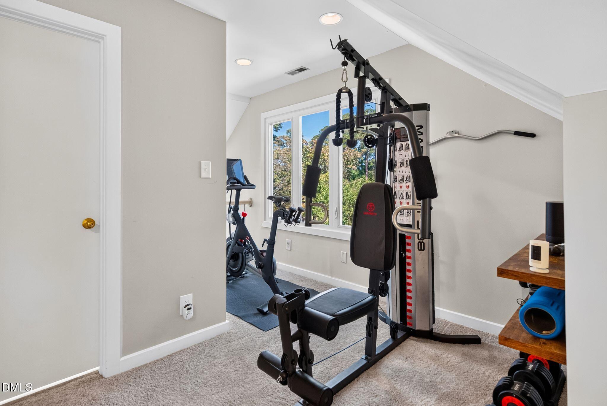 109 Summer Lakes Drive