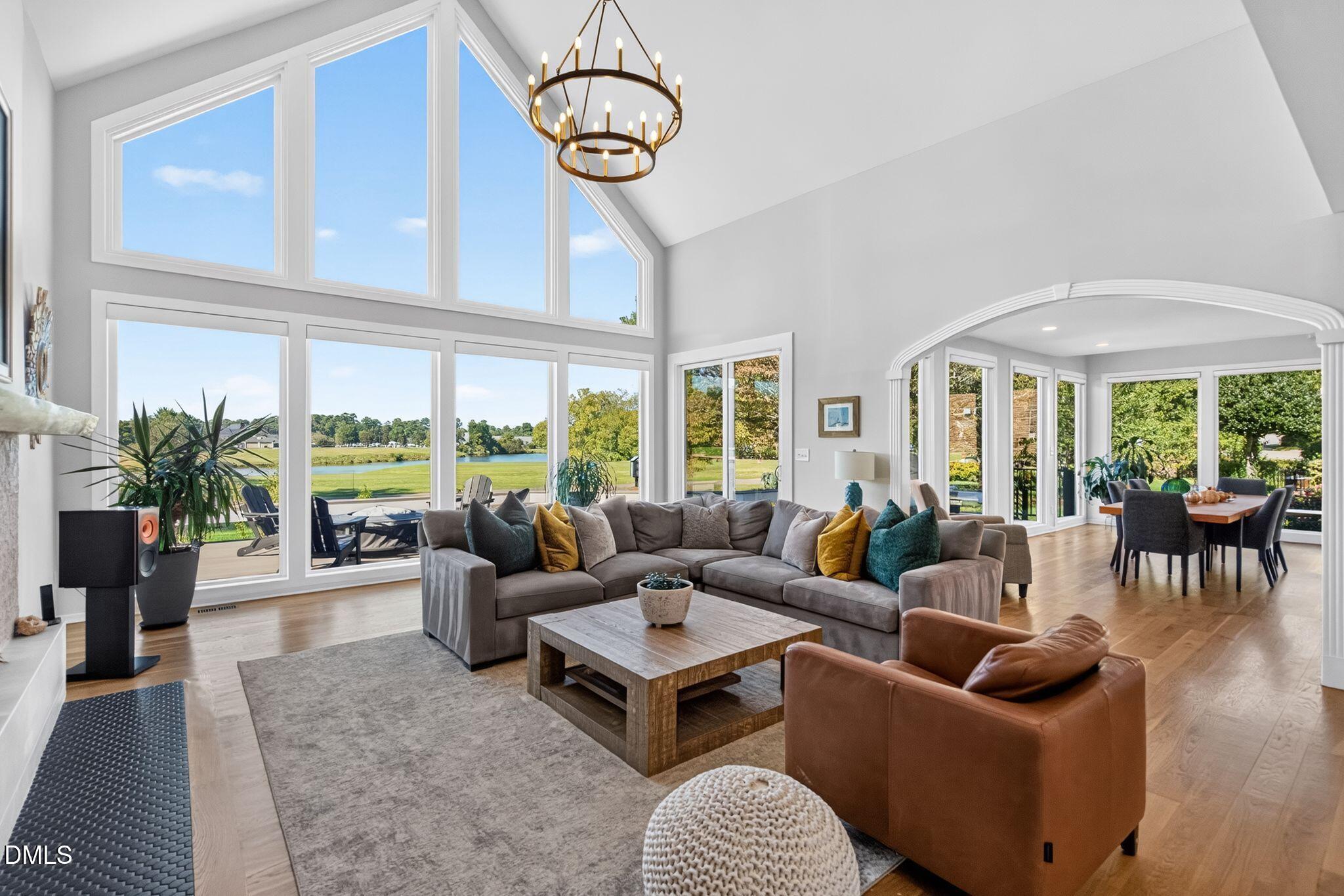 109 Summer Lakes Drive