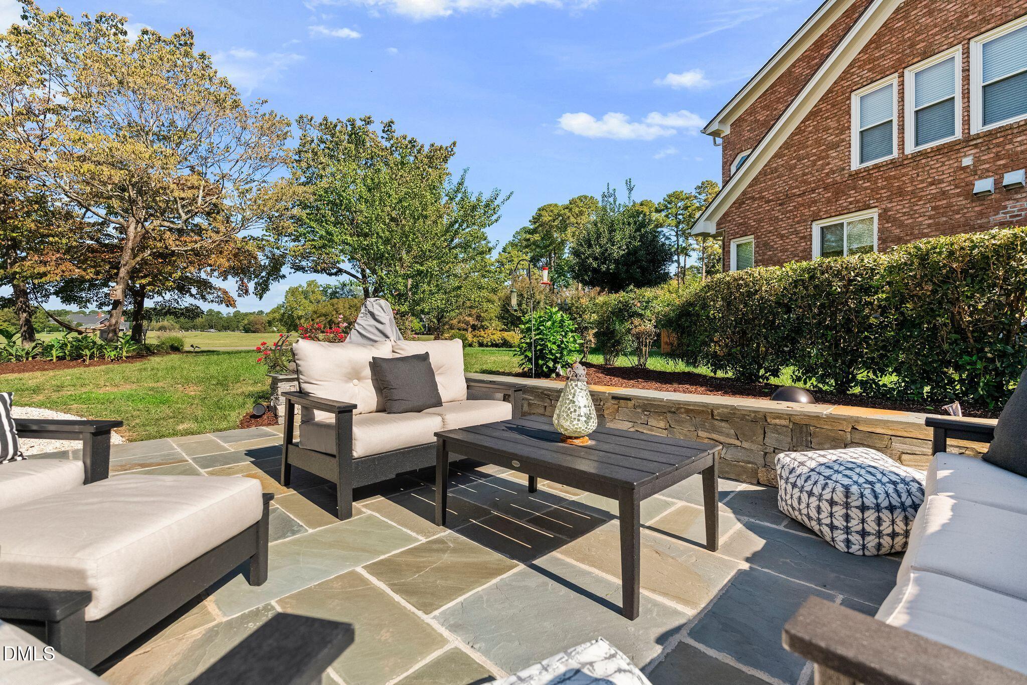 109 Summer Lakes Drive