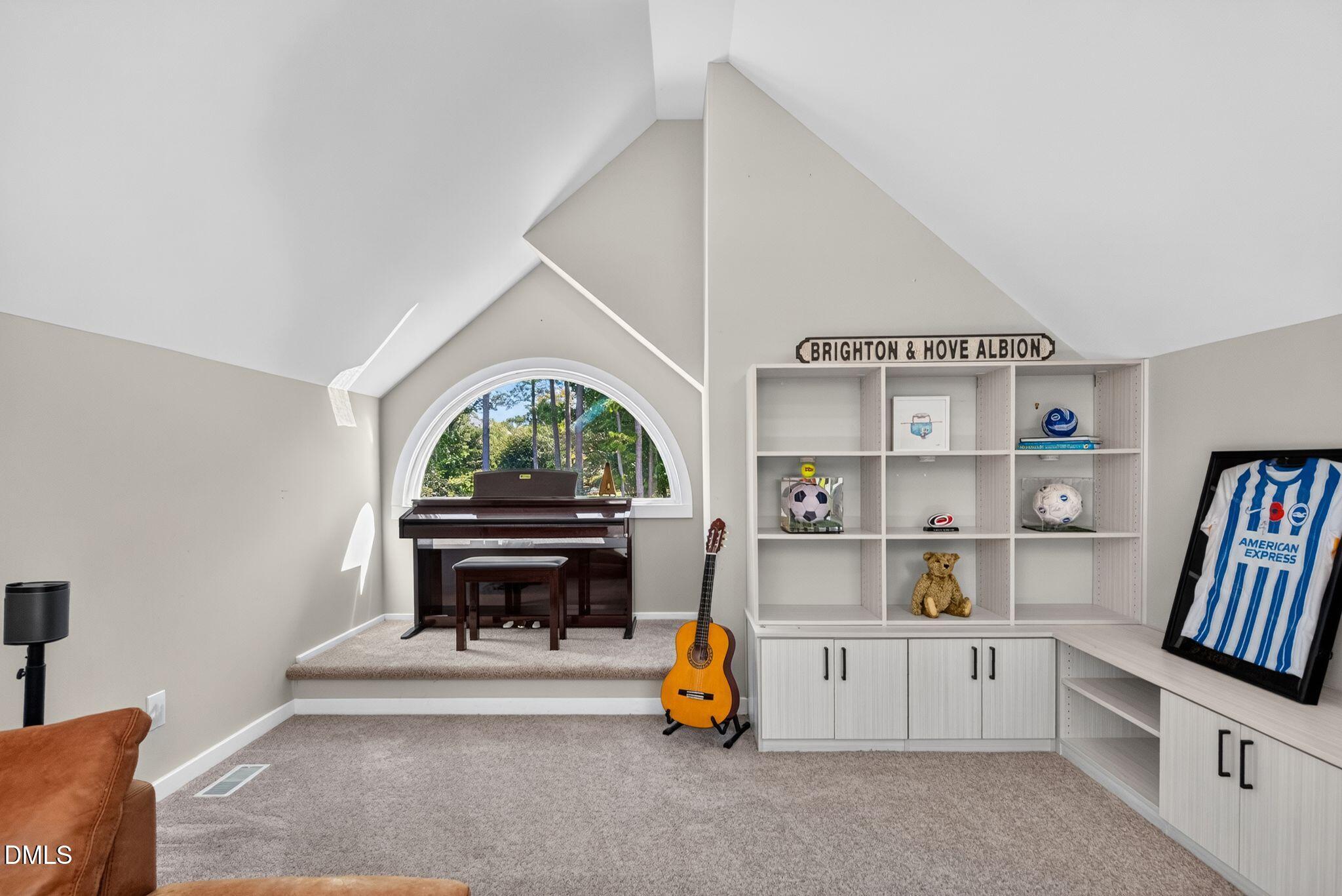 109 Summer Lakes Drive