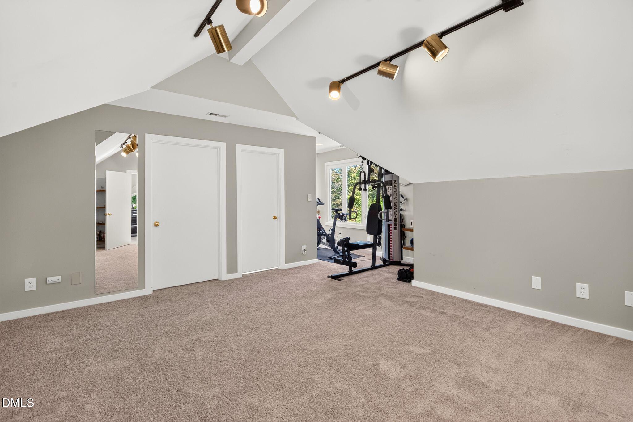 109 Summer Lakes Drive