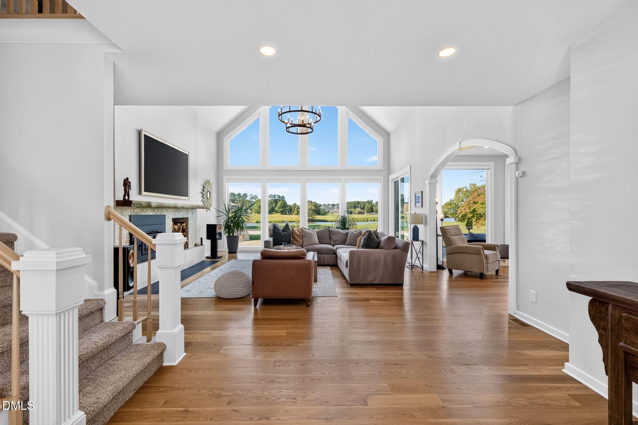 109 Summer Lakes Drive