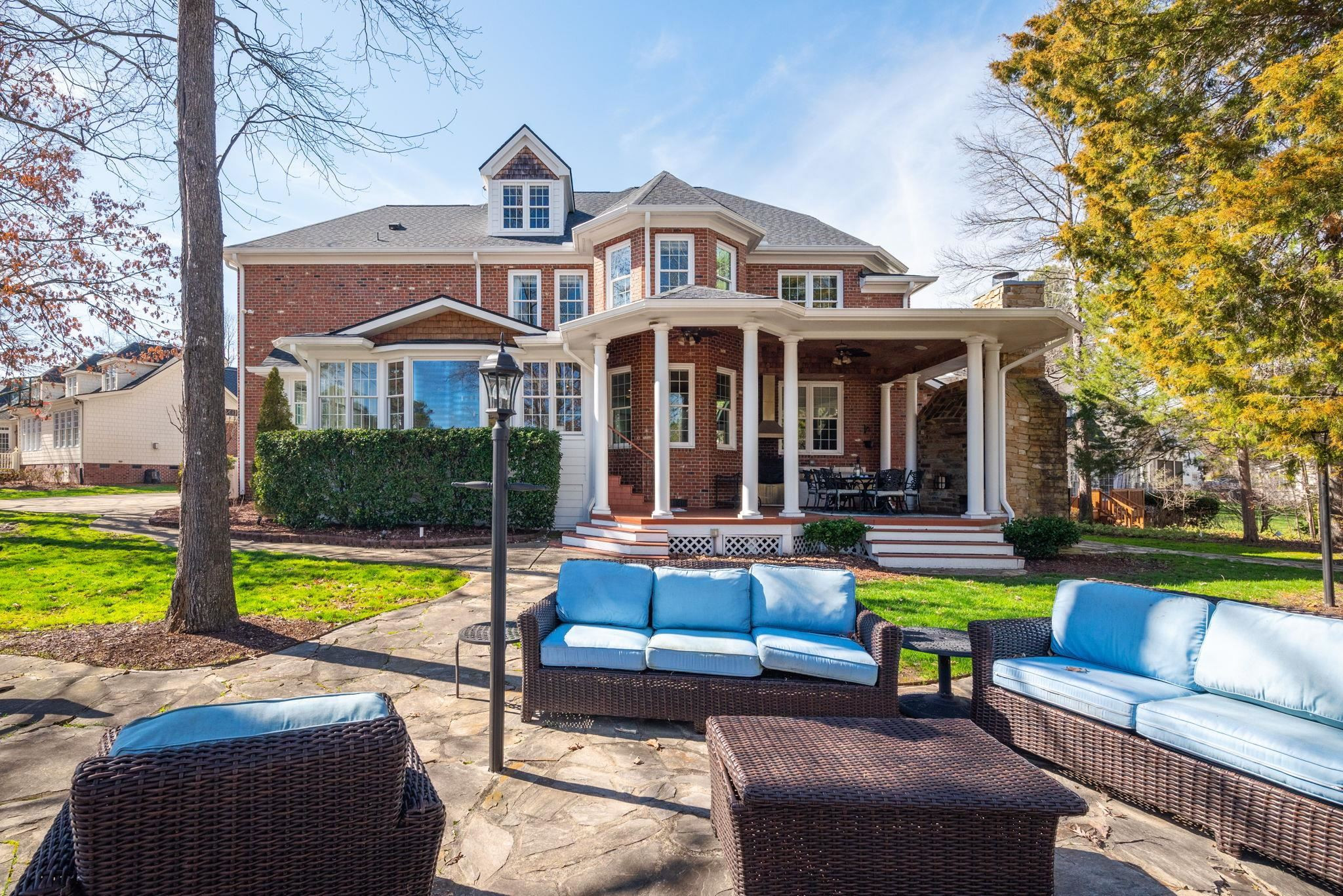 106 Vista Rose Court