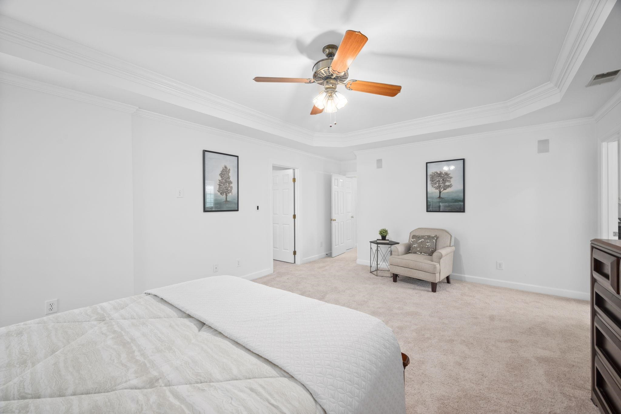 105 E Clarksville Court