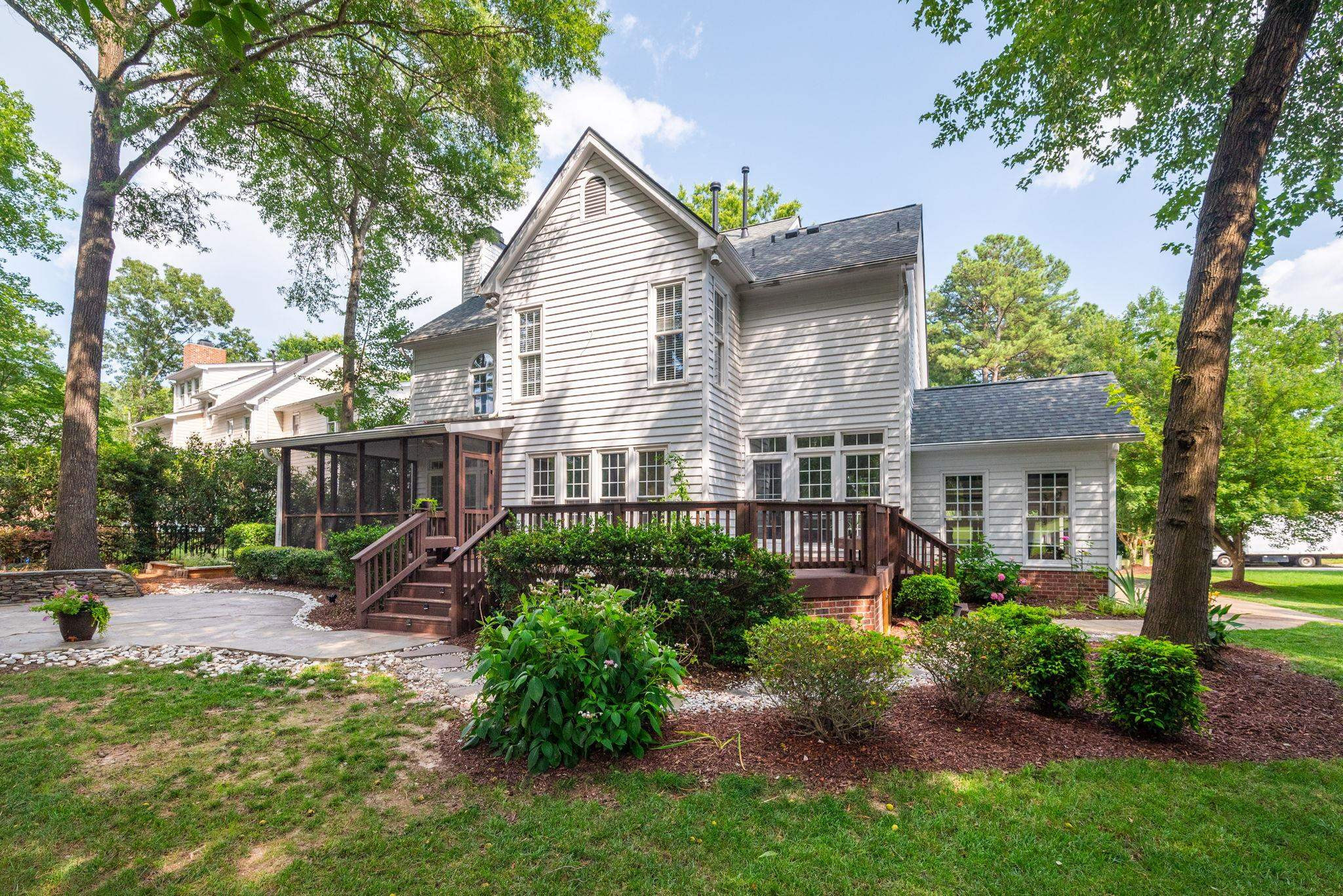 105 E Clarksville Court