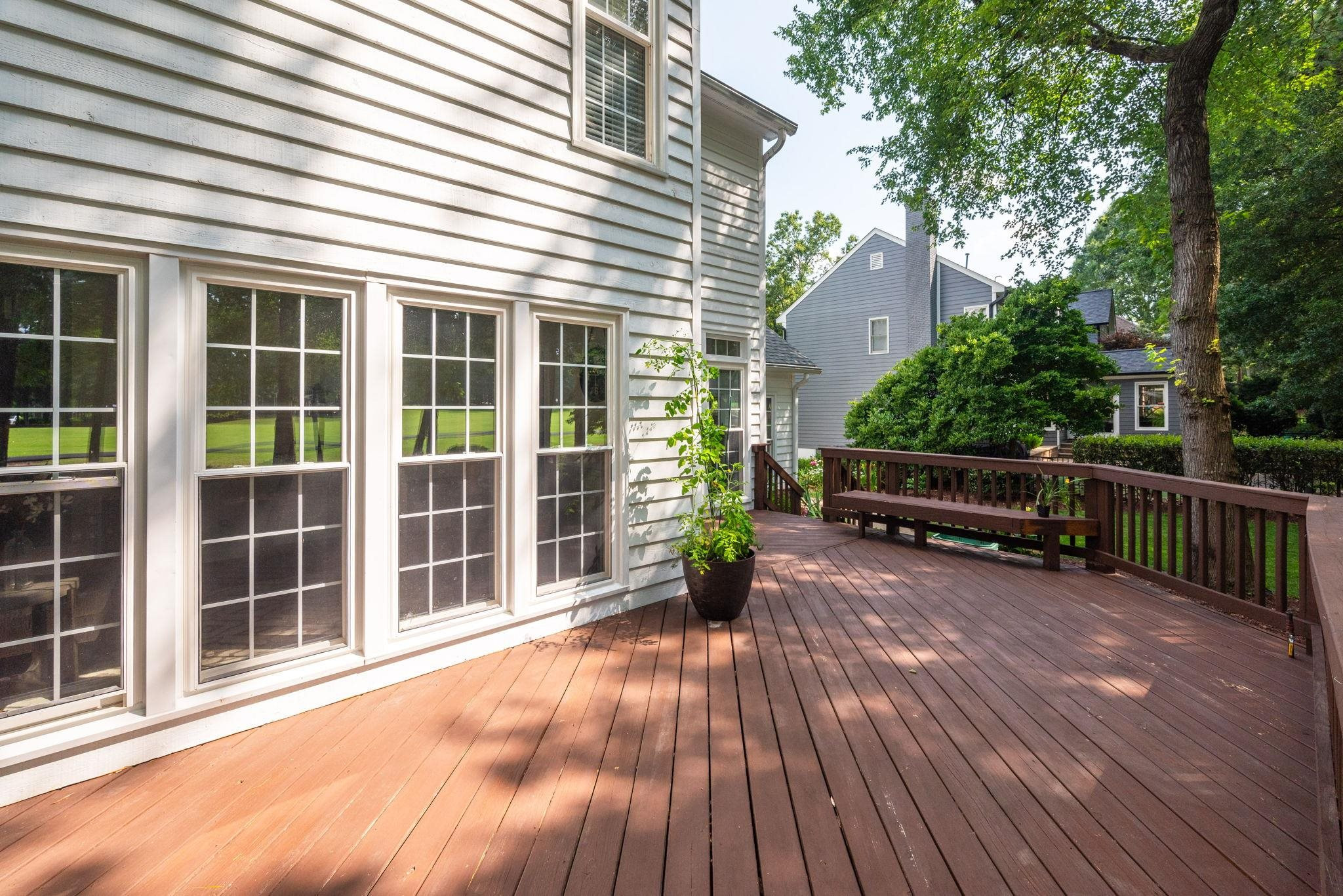 105 E Clarksville Court