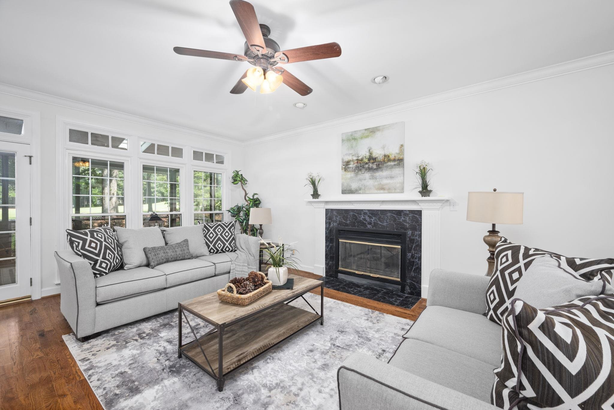 105 E Clarksville Court