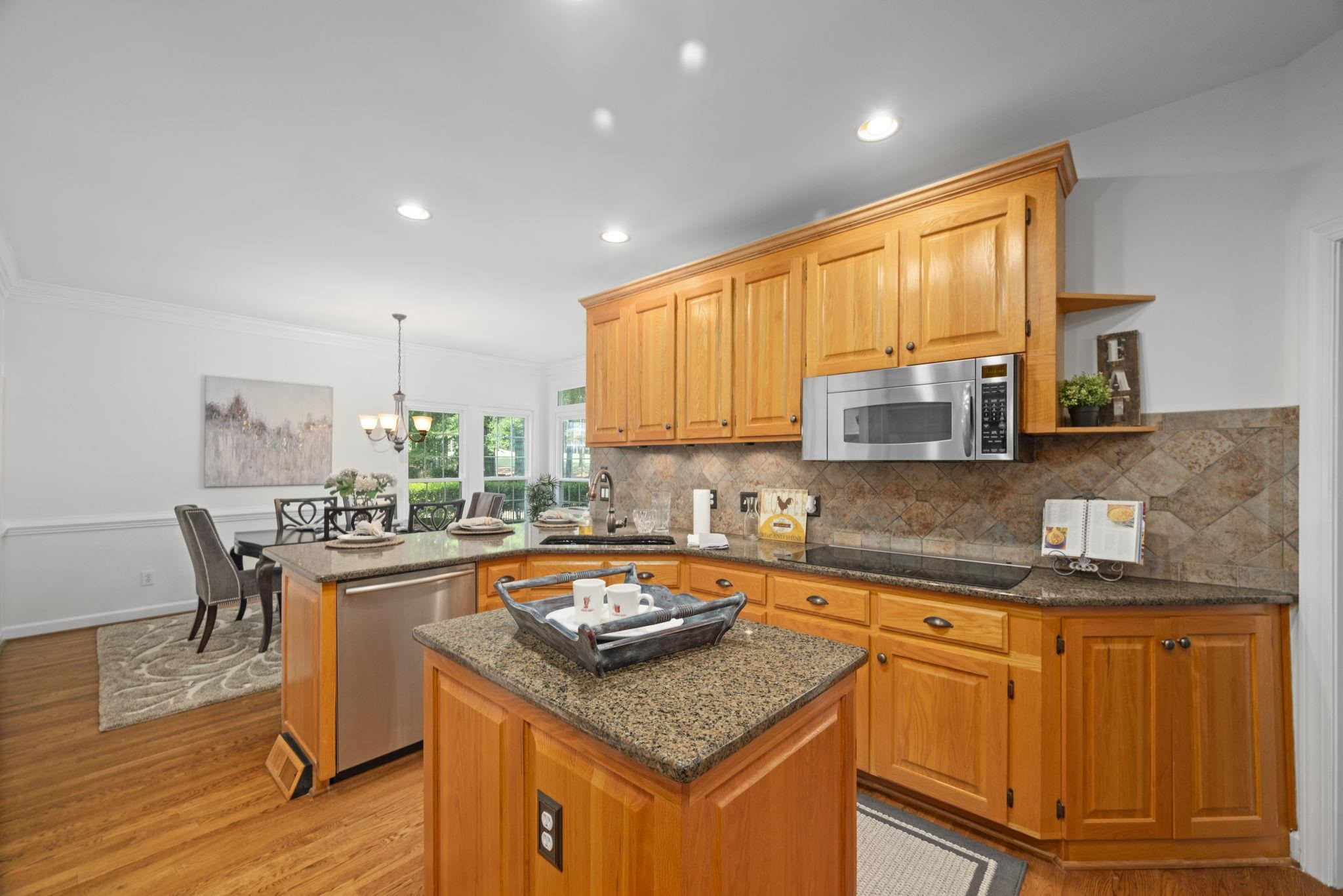 105 E Clarksville Court