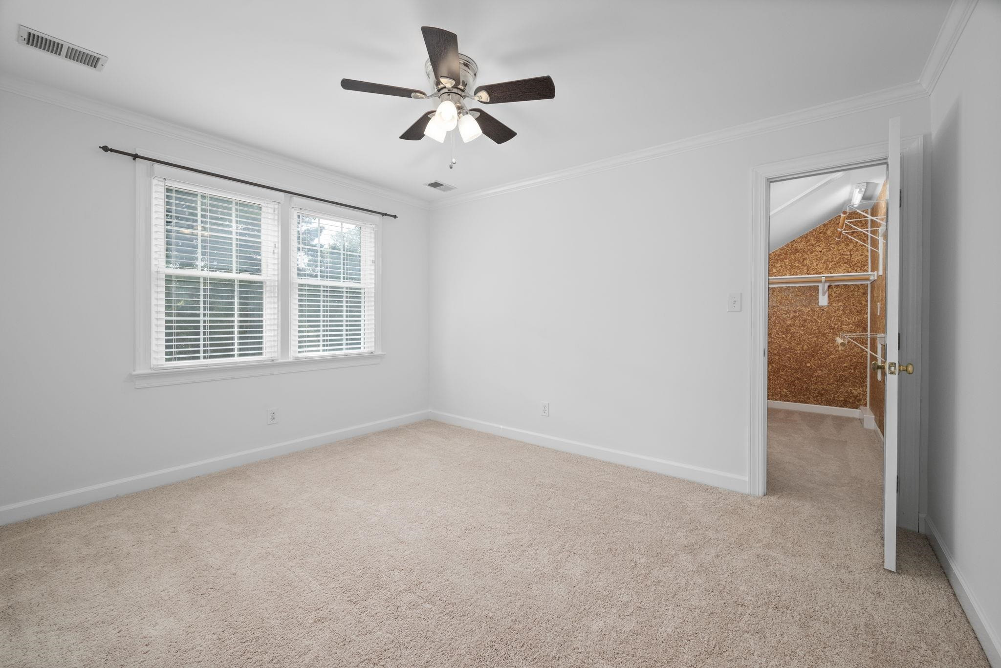 105 E Clarksville Court
