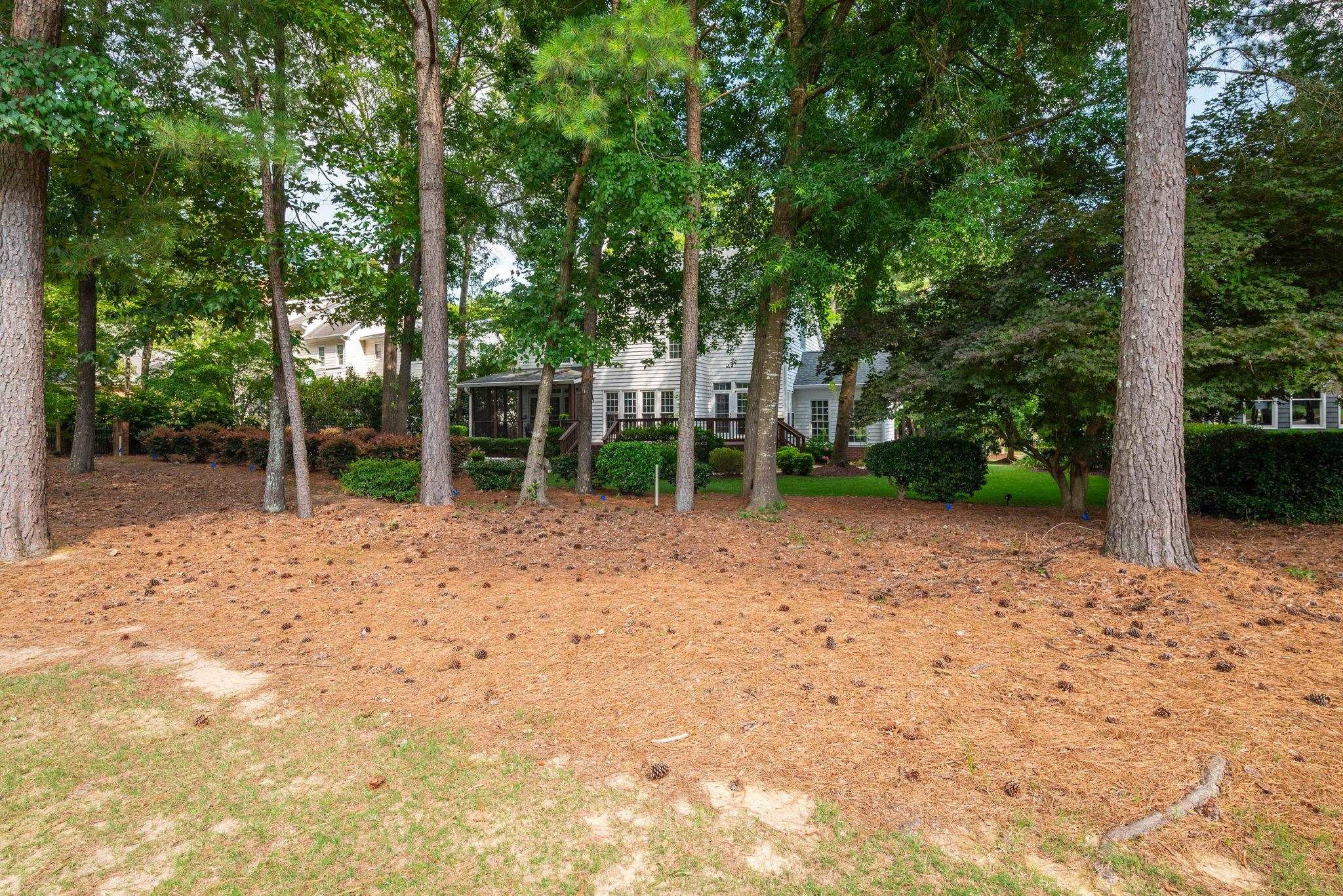 105 E Clarksville Court