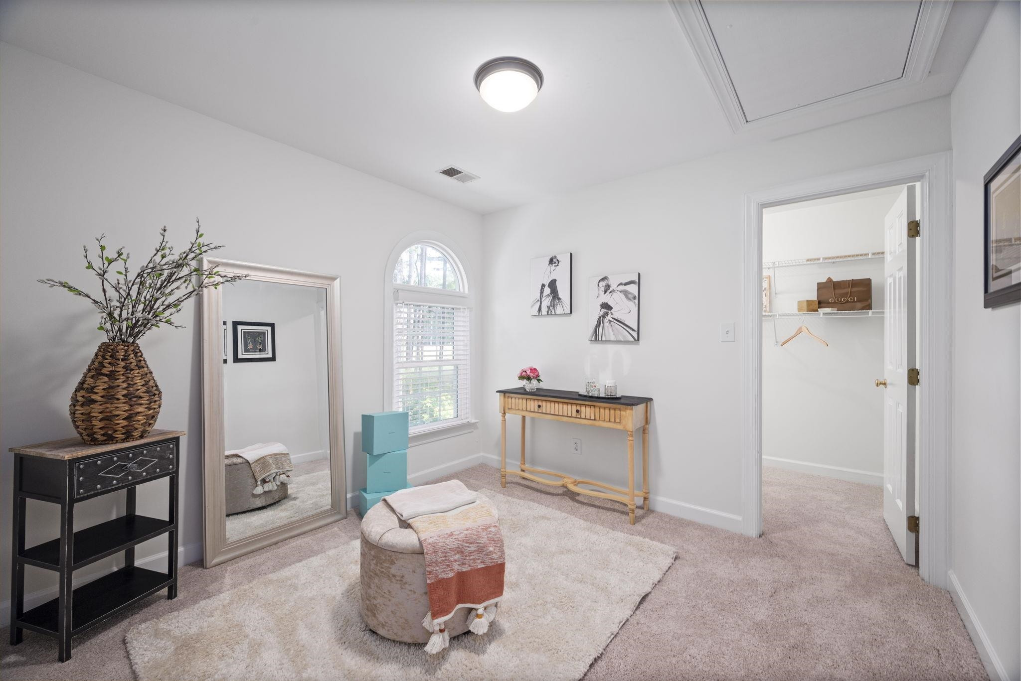105 E Clarksville Court
