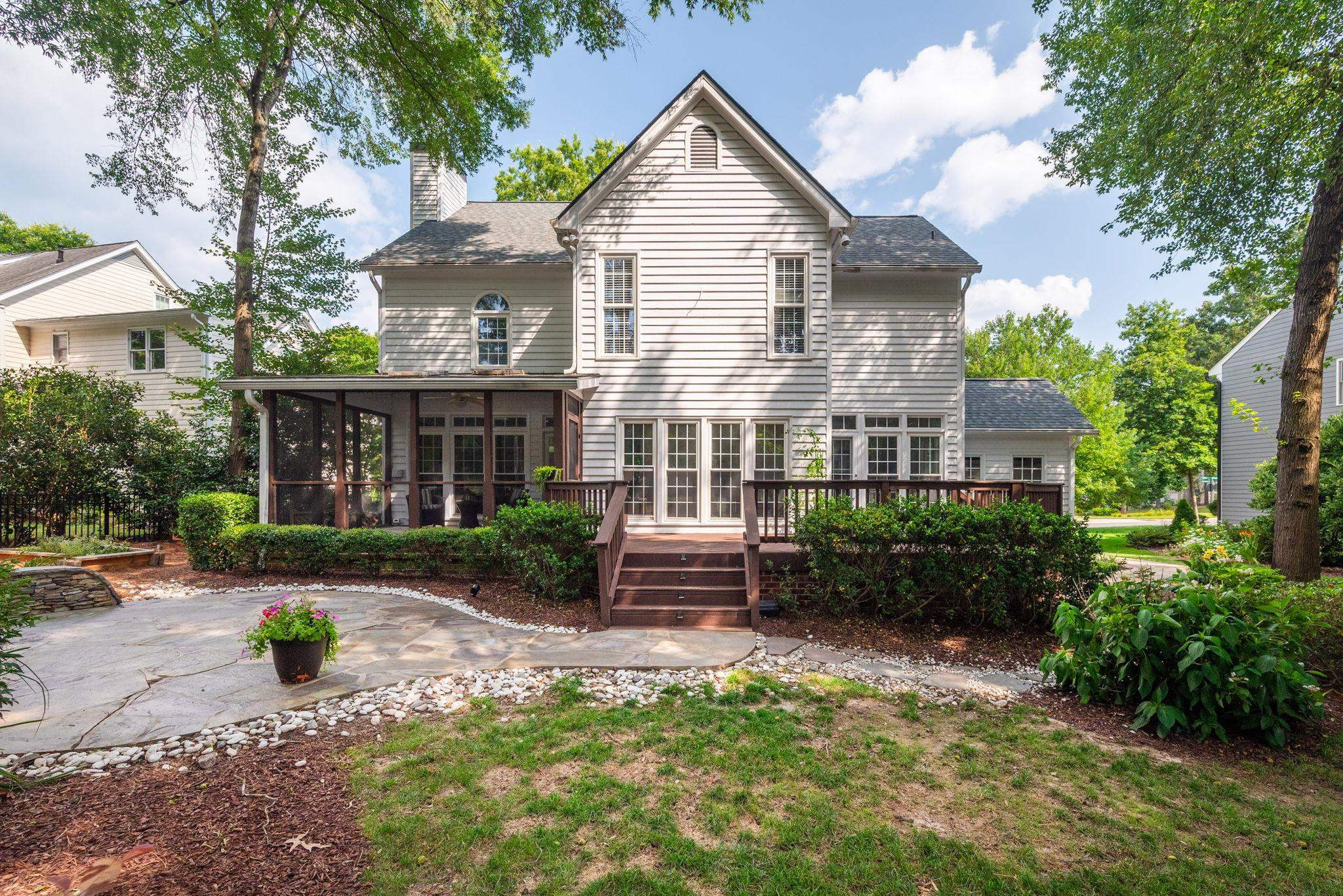 105 E Clarksville Court