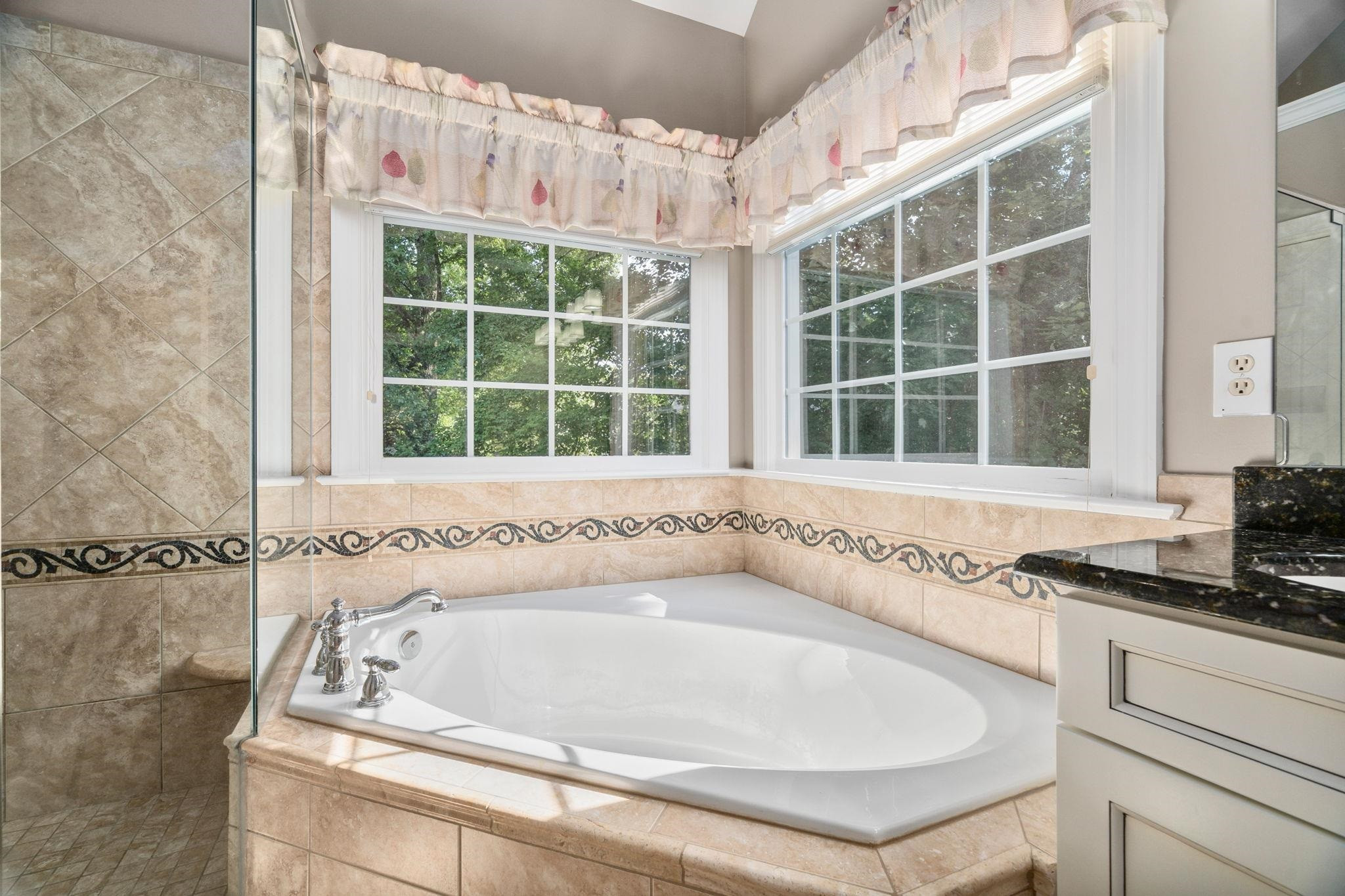 105 Robbins Reef Way