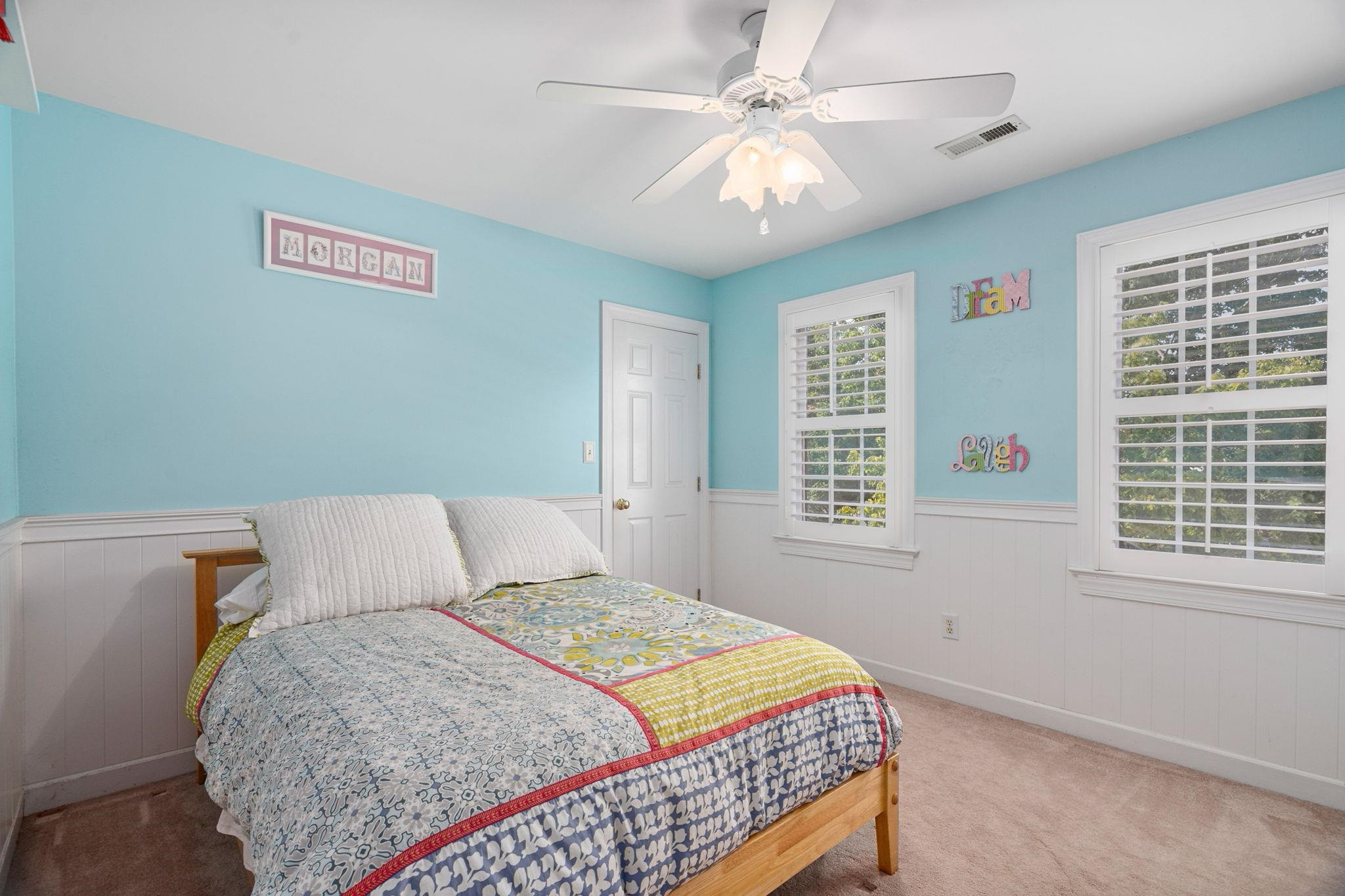 105 Robbins Reef Way