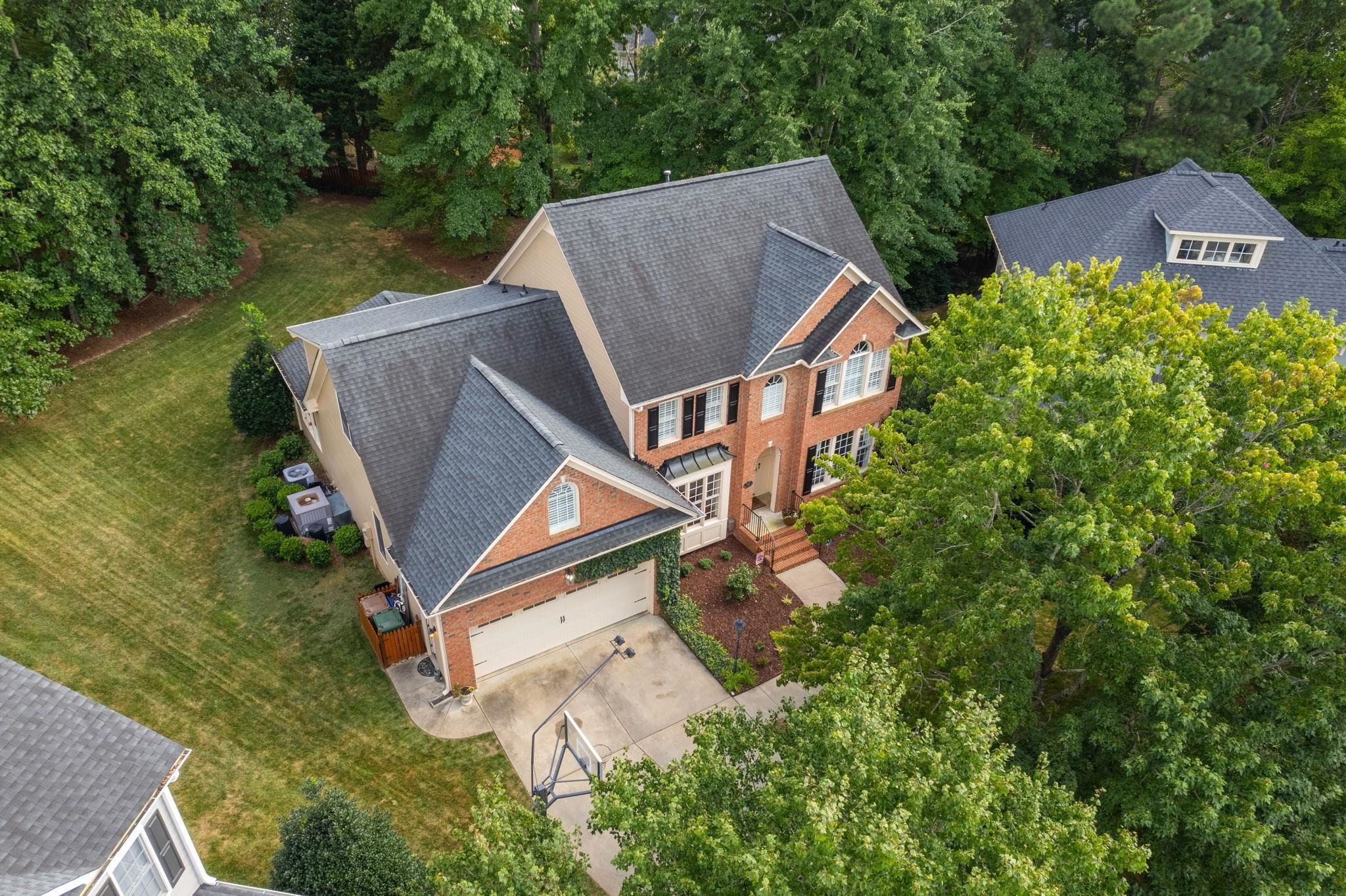 105 Robbins Reef Way