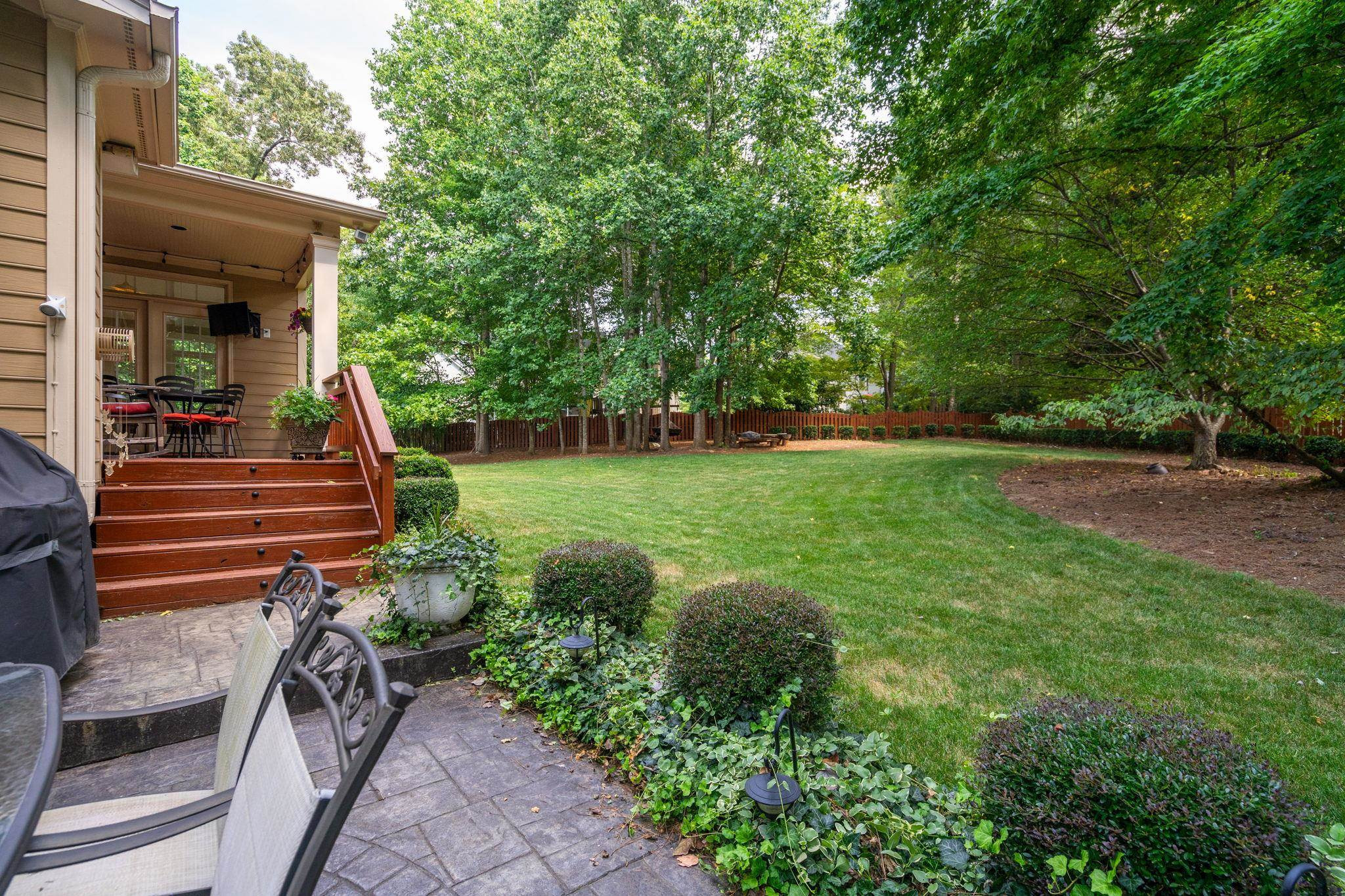 105 Robbins Reef Way