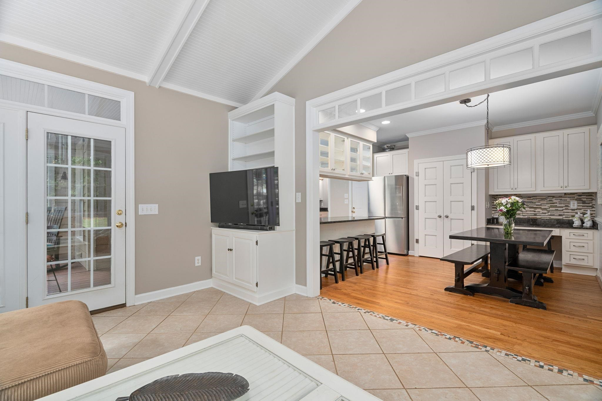 105 Robbins Reef Way