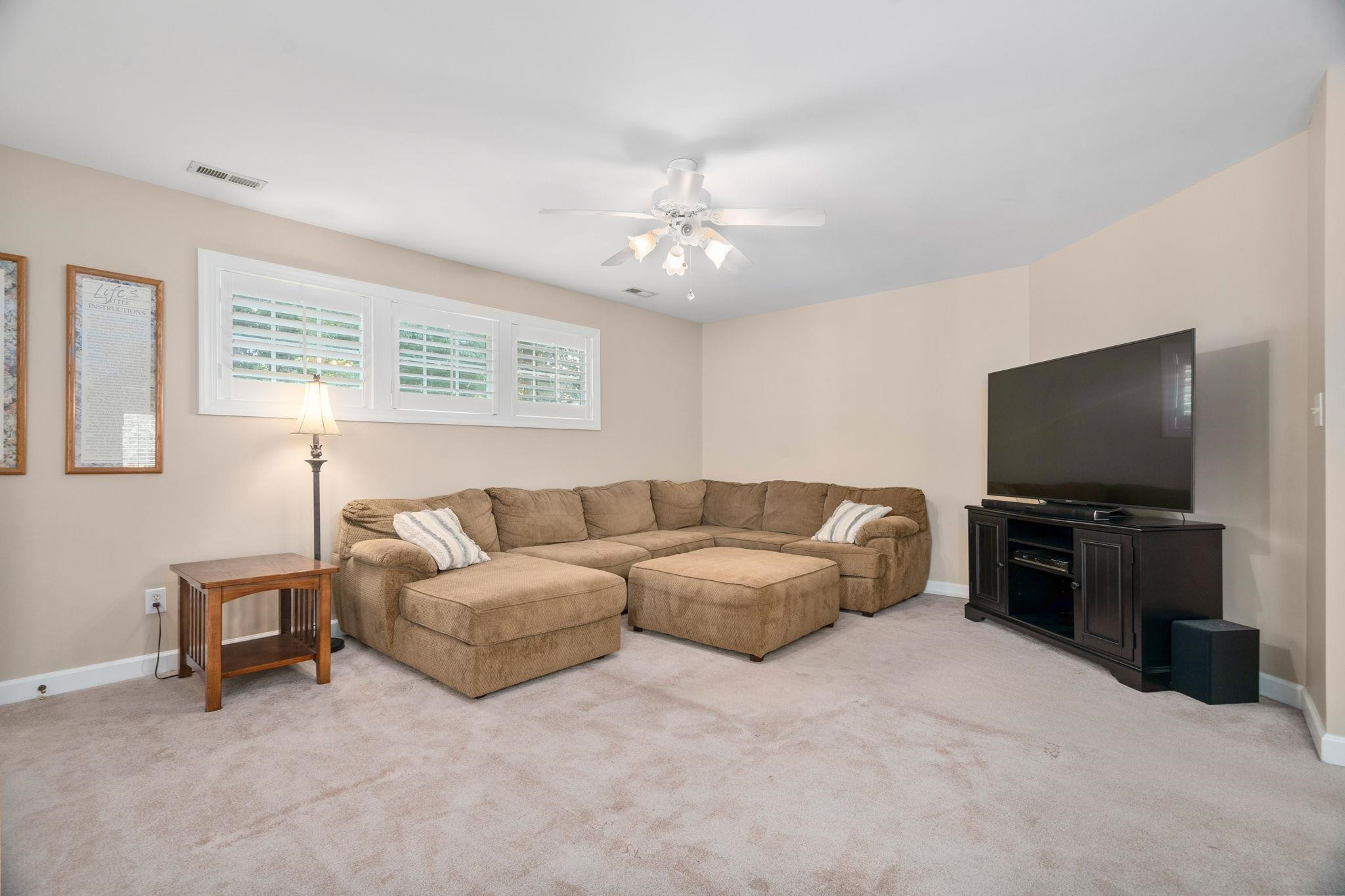 105 Robbins Reef Way