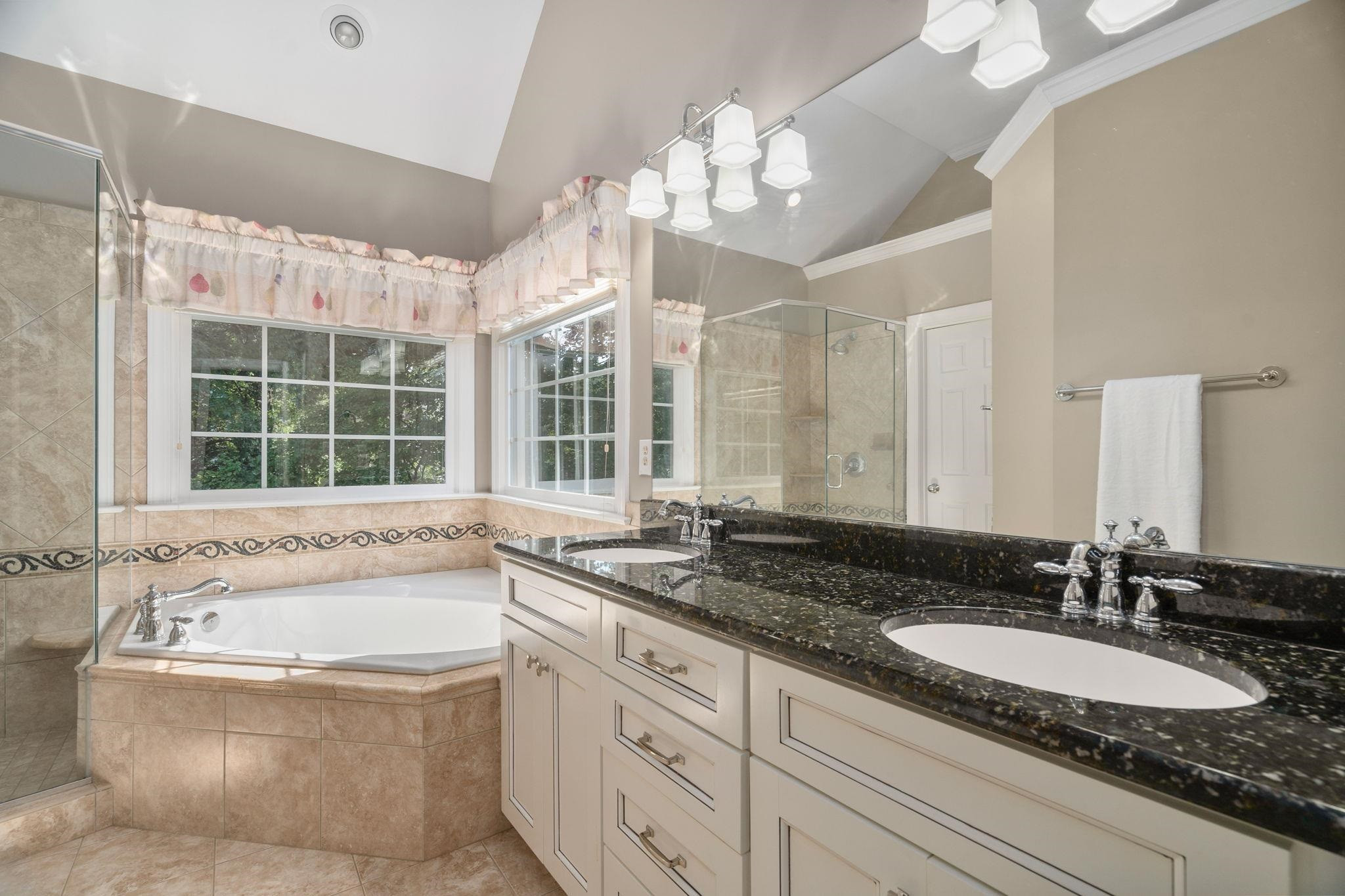 105 Robbins Reef Way