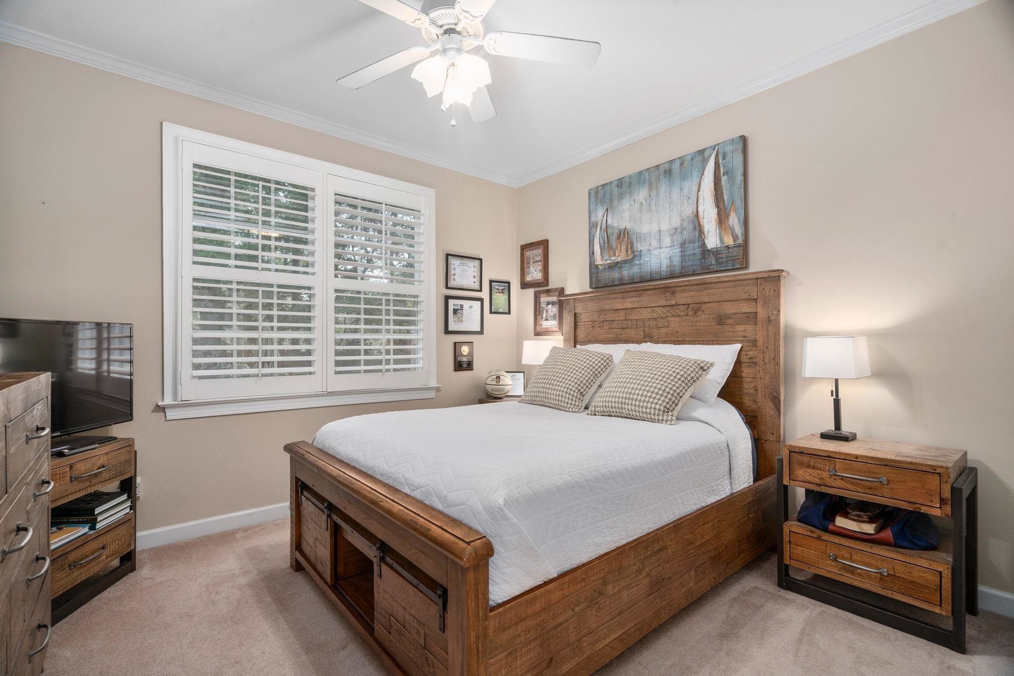 105 Robbins Reef Way
