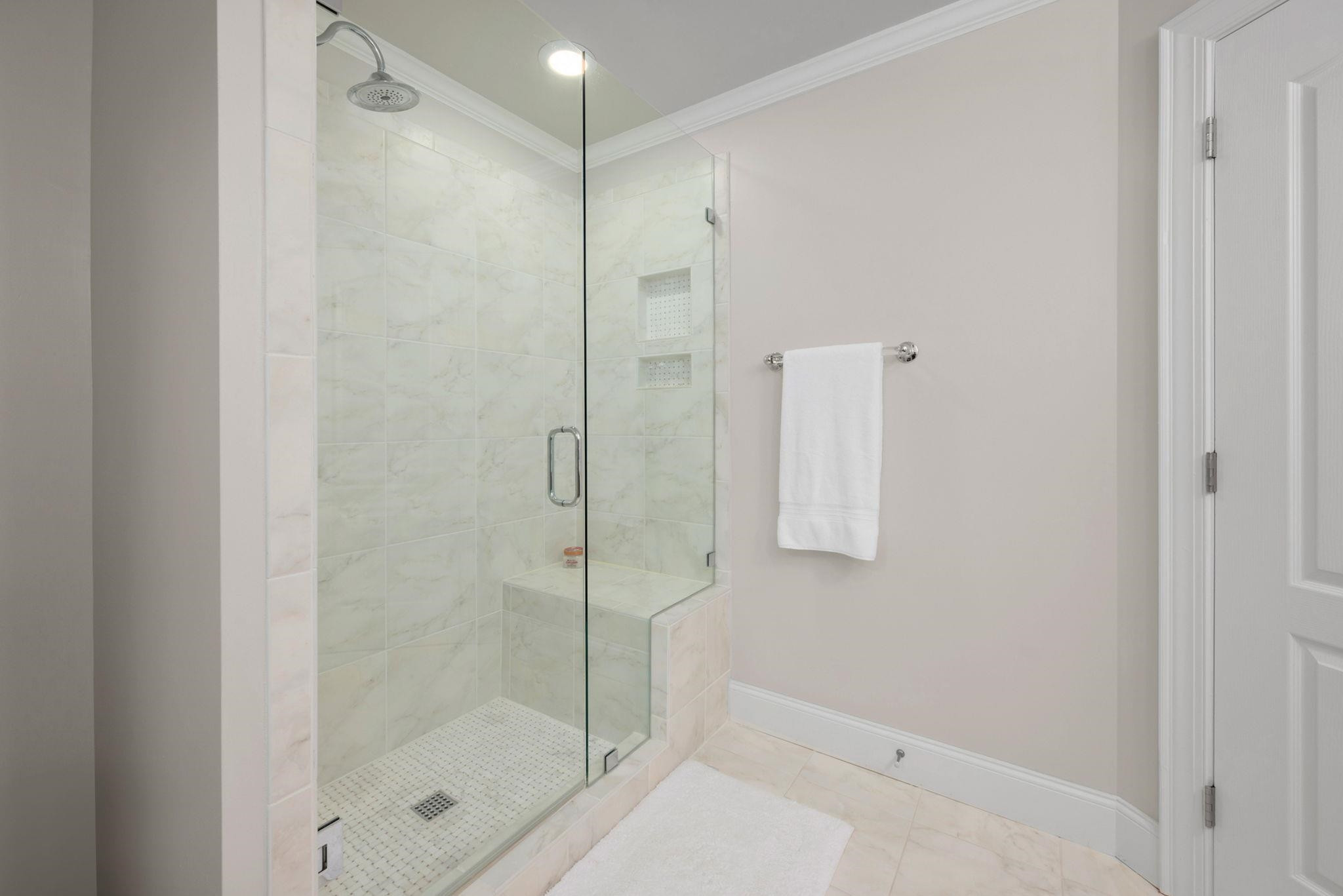 105 Fairway Valley Court