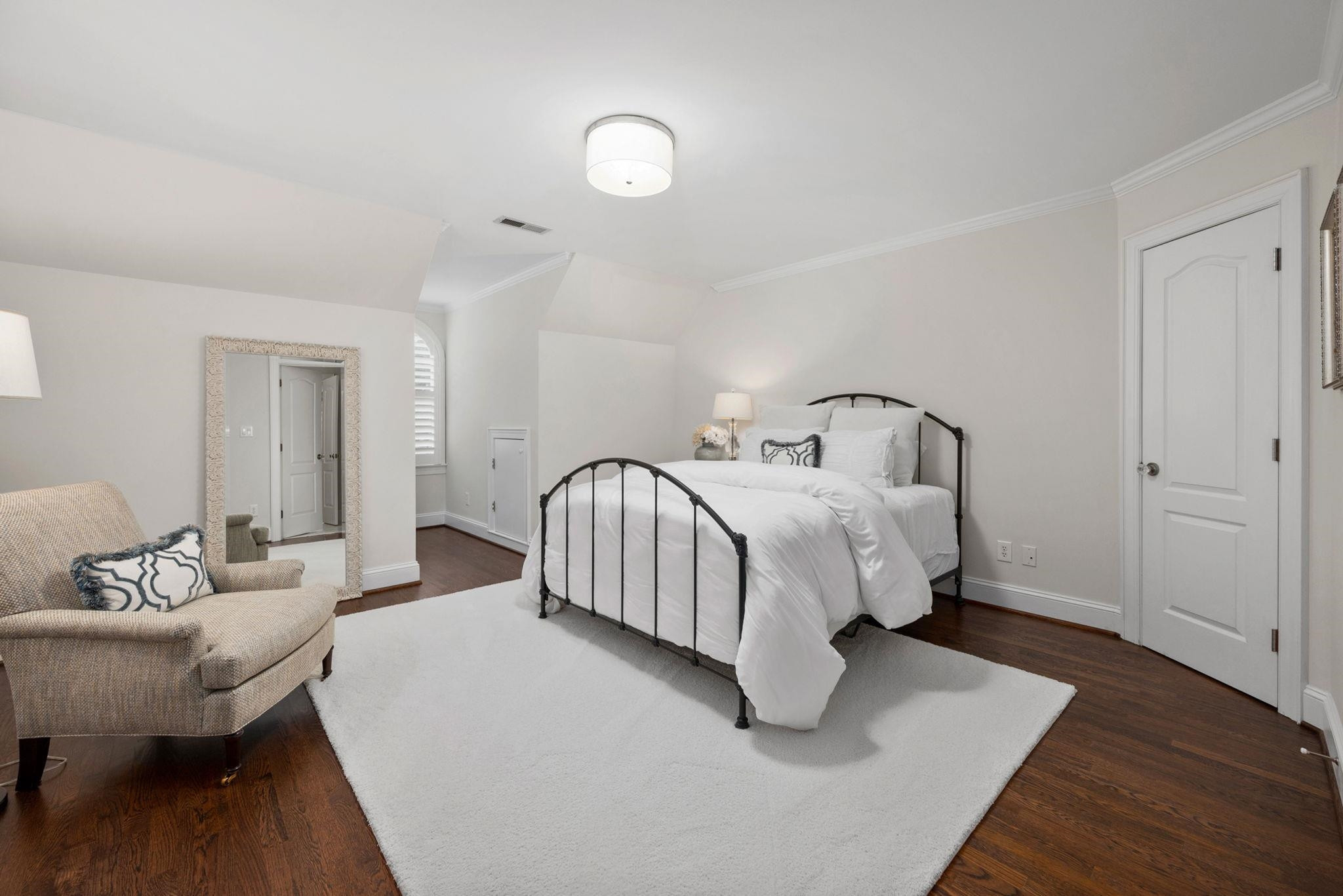 105 Fairway Valley Court
