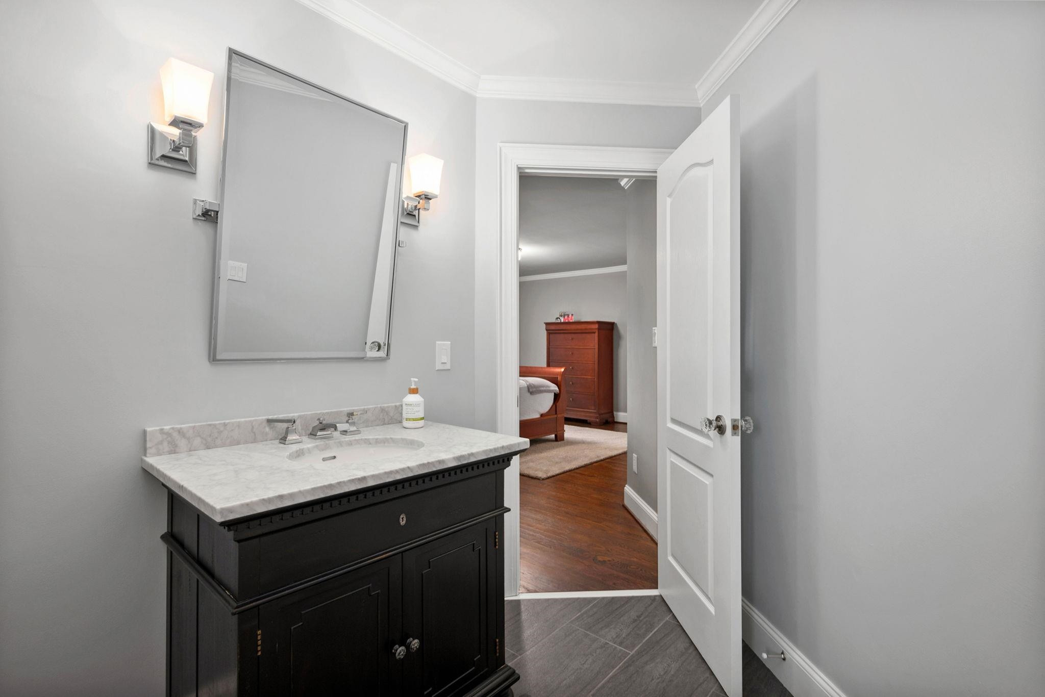 105 Fairway Valley Court